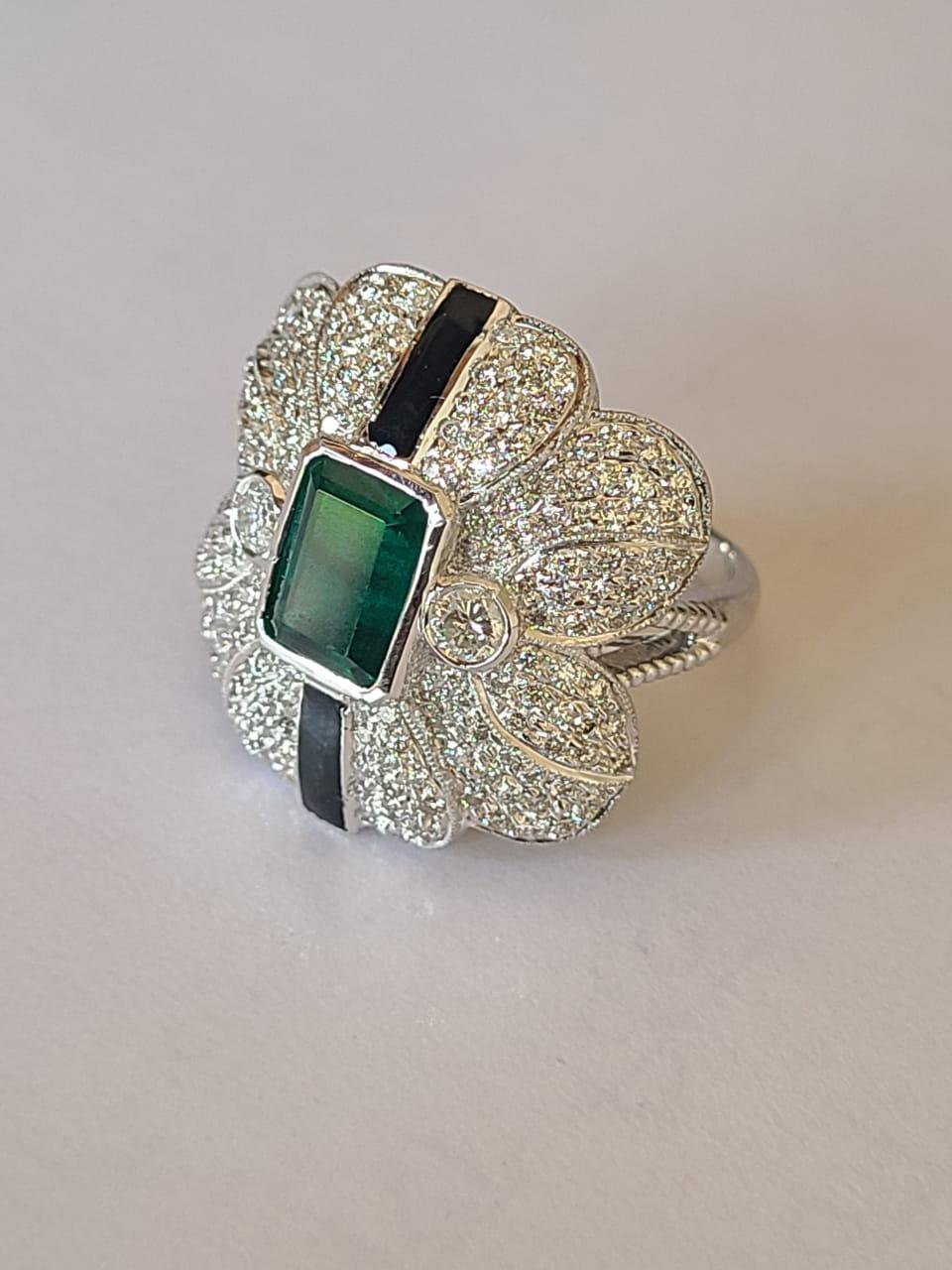 Art Deco 2.28 Carat Natural Emerald Diamond Ring Set with Black Enamel in 18 Karat Gold For Sale