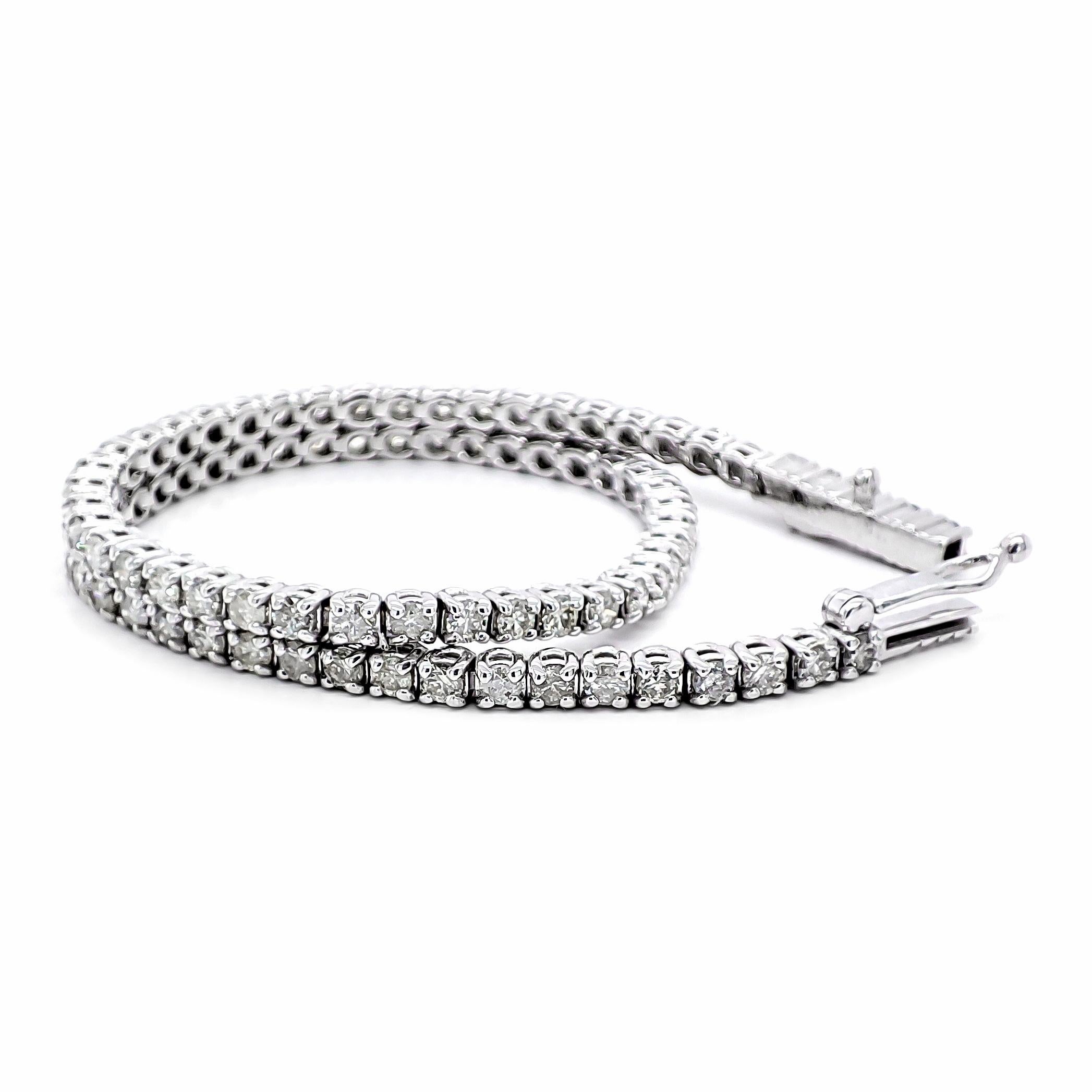 Art Deco 2.28 Carat Natural Round Diamonds 14K Gold Bracelet For Sale