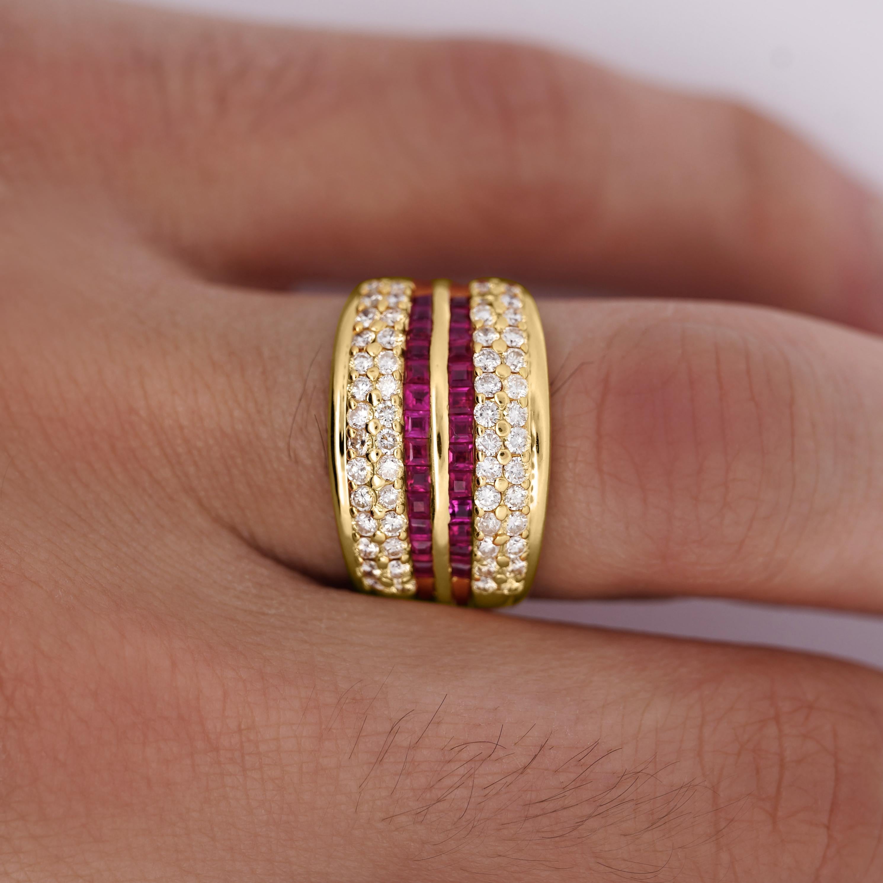 Anello con rubino quadrato da 2,28 carati e diamanti incastonati in oro 18 carati a più file In condizioni ottime in vendita a Miami, FL