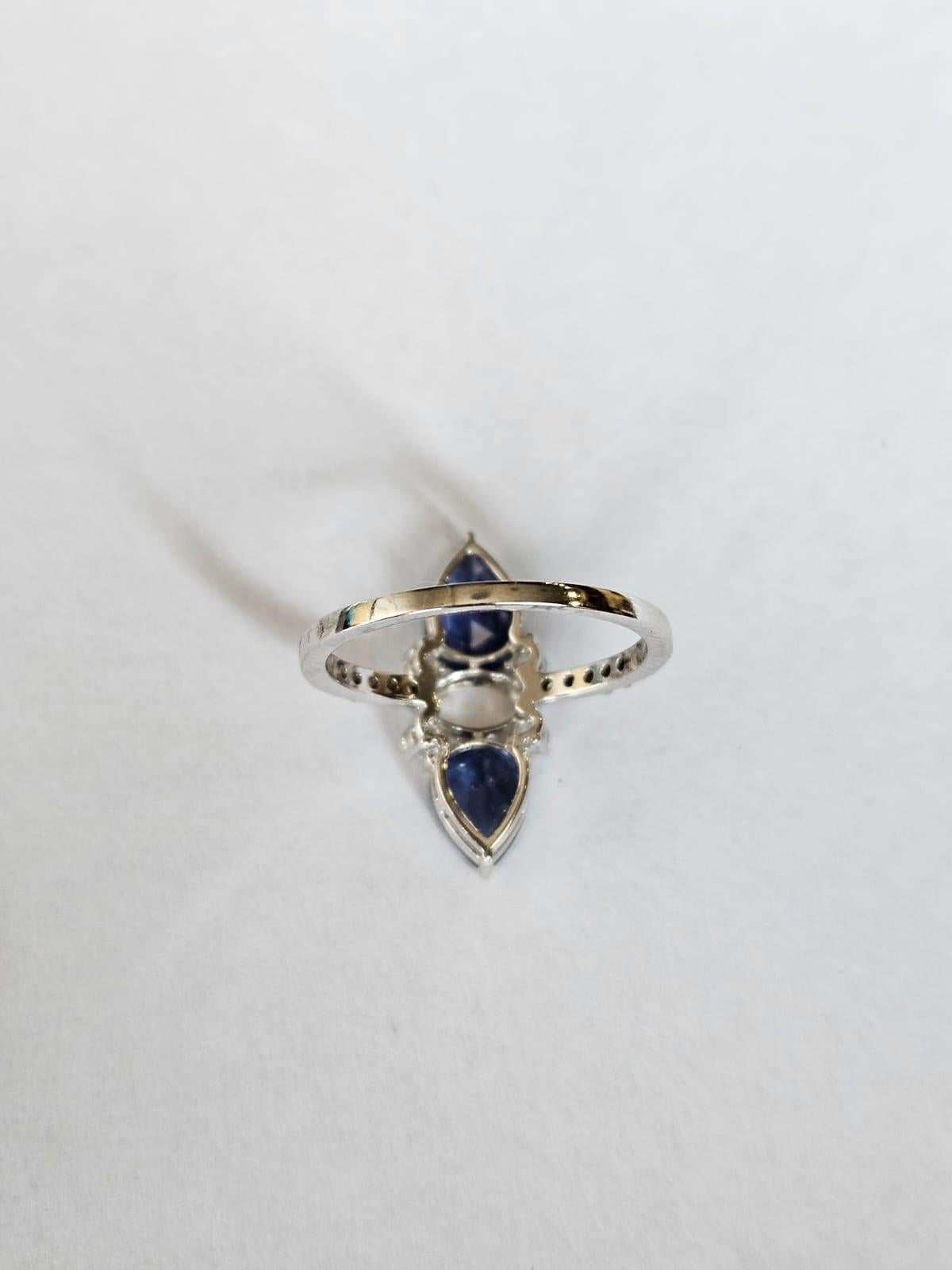 Modern 2.28 carats, Ceylon Blue Sapphires & Rose Cut Diamonds Cluster Cocktail Ring For Sale