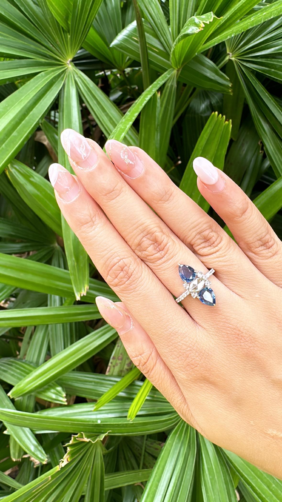 2.28 carats, Ceylon Blue Sapphires & Rose Cut Diamonds Cluster Cocktail Ring For Sale 3