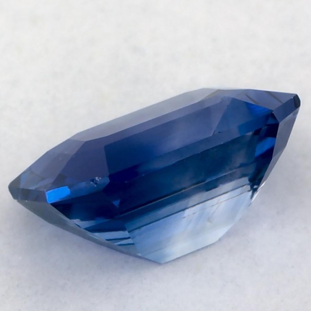 2.28 Ct Blue Sapphire Octagon Loose Gemstone (pierre précieuse en vrac) en vente 3