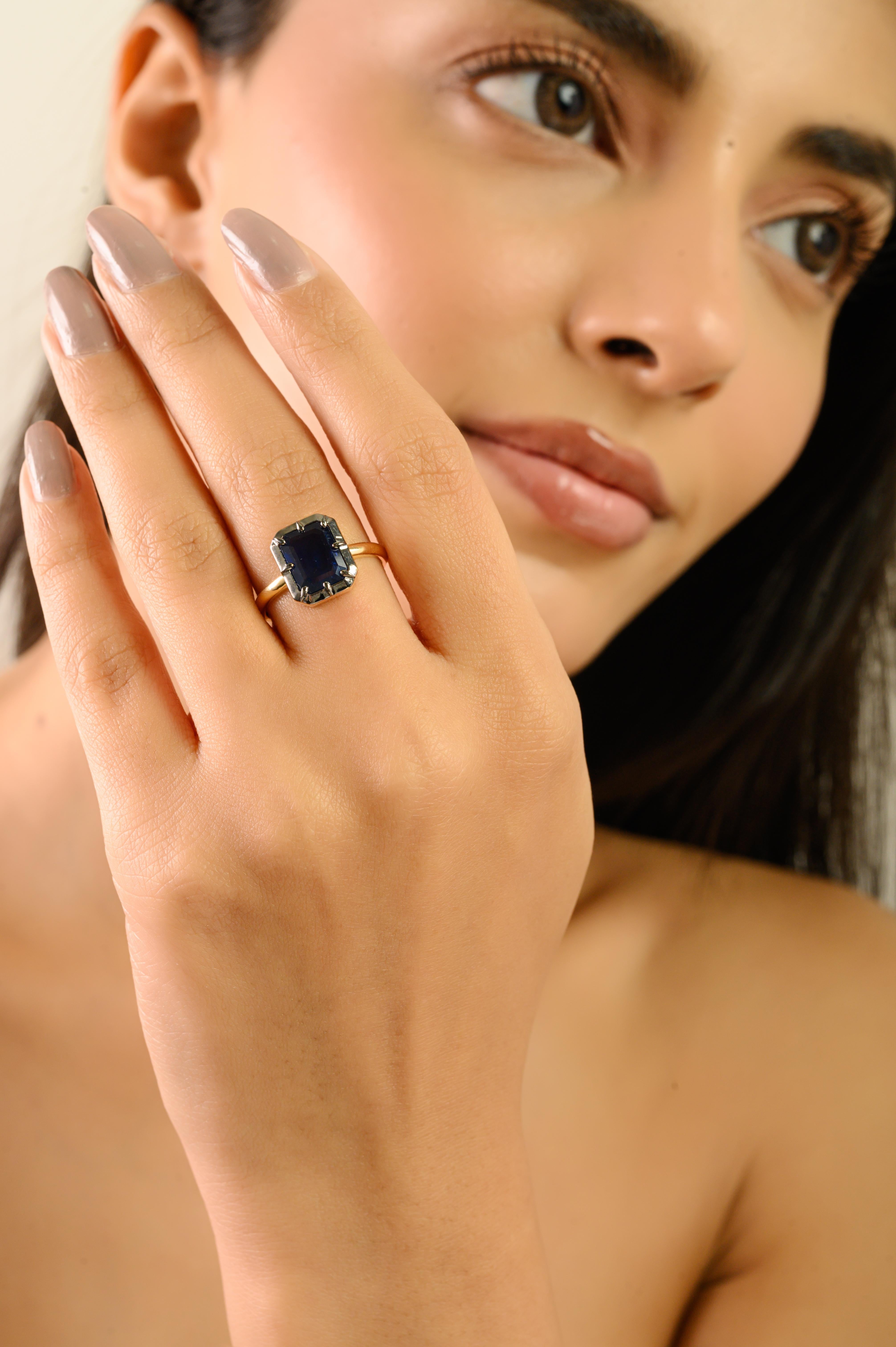 For Sale:  2.28 Ct Georgian Style Emerald-Cut Deep Blue Sapphire Solitaire Ring in 18K Gold 4