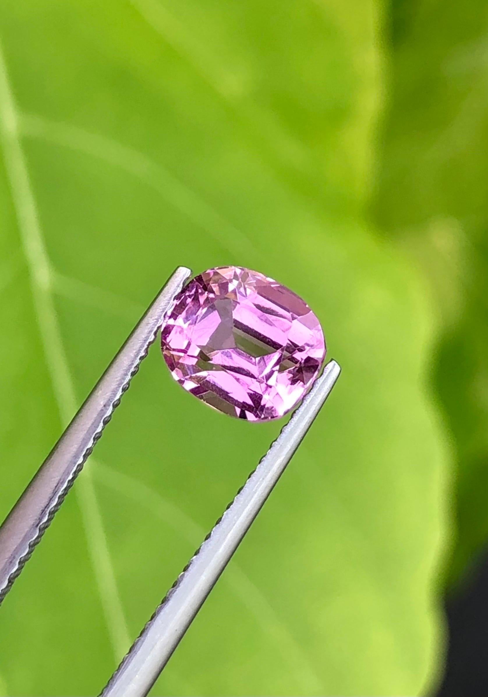 2.28 Ct IGI Certified  Natural  Imperial Topaz Purplish Pink Color Eye clean For Sale 2