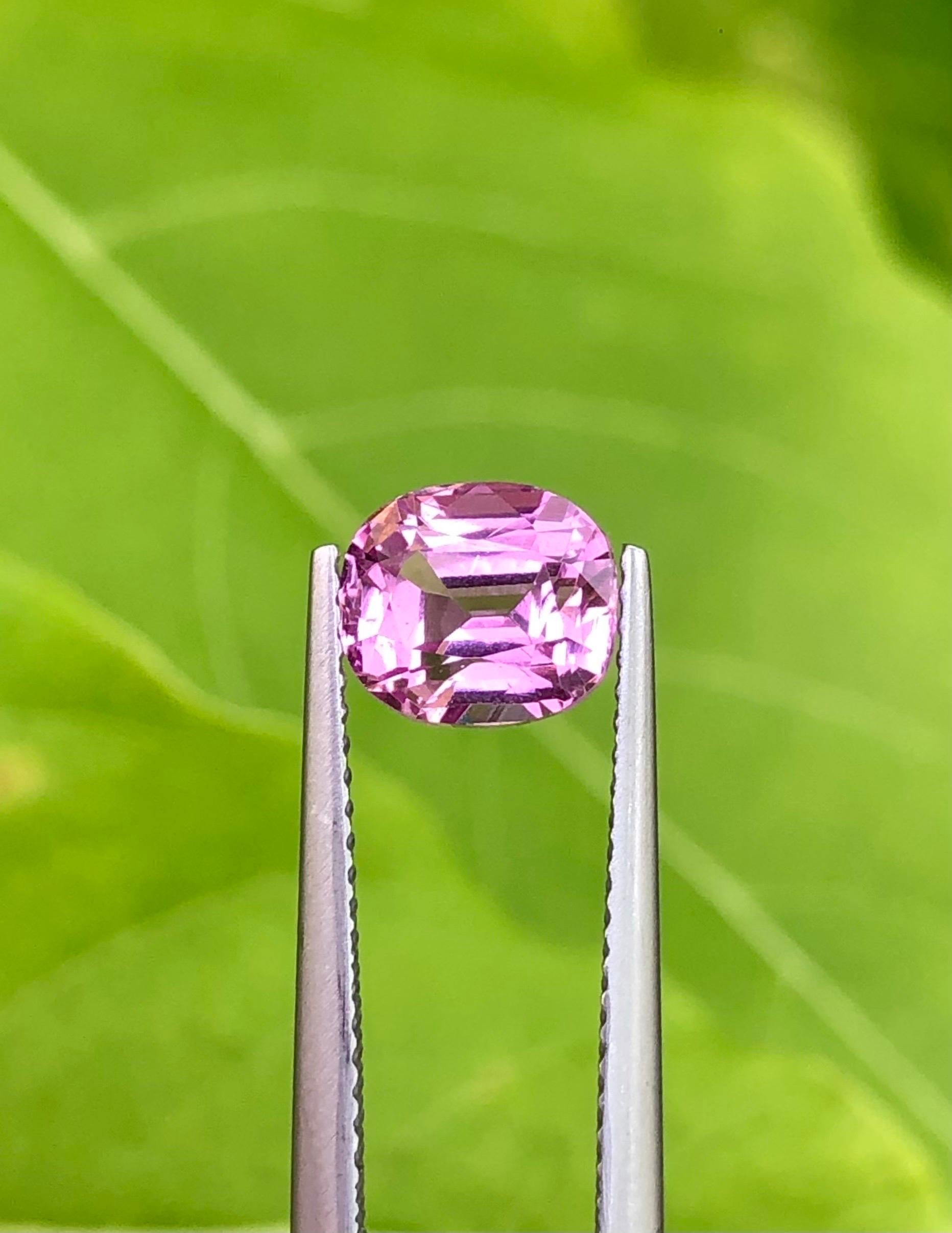 2.28 Ct IGI Certified  Natural  Imperial Topaz Purplish Pink Color Eye clean For Sale 3