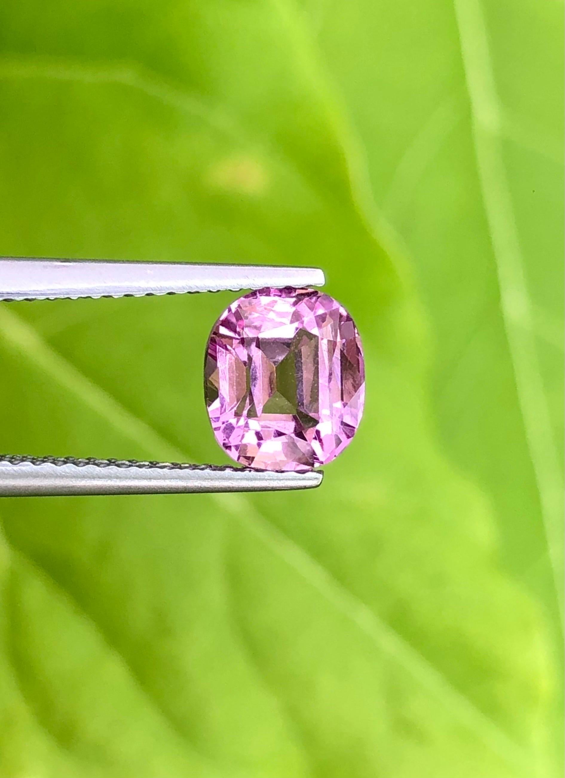 2.28 Ct IGI Certified  Natural  Imperial Topaz Purplish Pink Color Eye clean For Sale 5