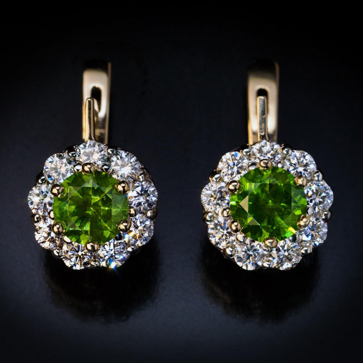 Women's 2.28 Ct Russian Demantoid Diamond Gold Cluster Earrings For Sale