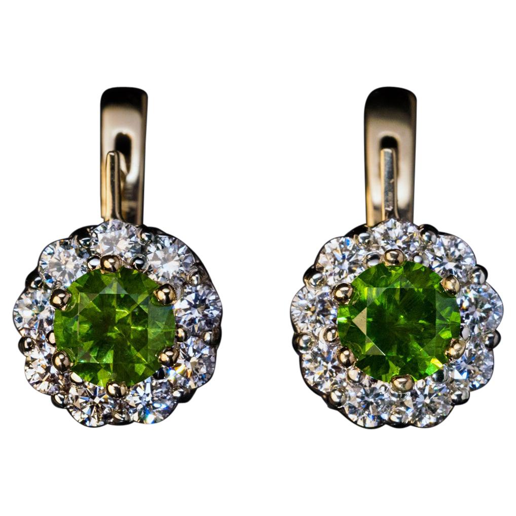 2,28 Karat russische Demantoid Diamant Gold Cluster-Ohrringe im Angebot