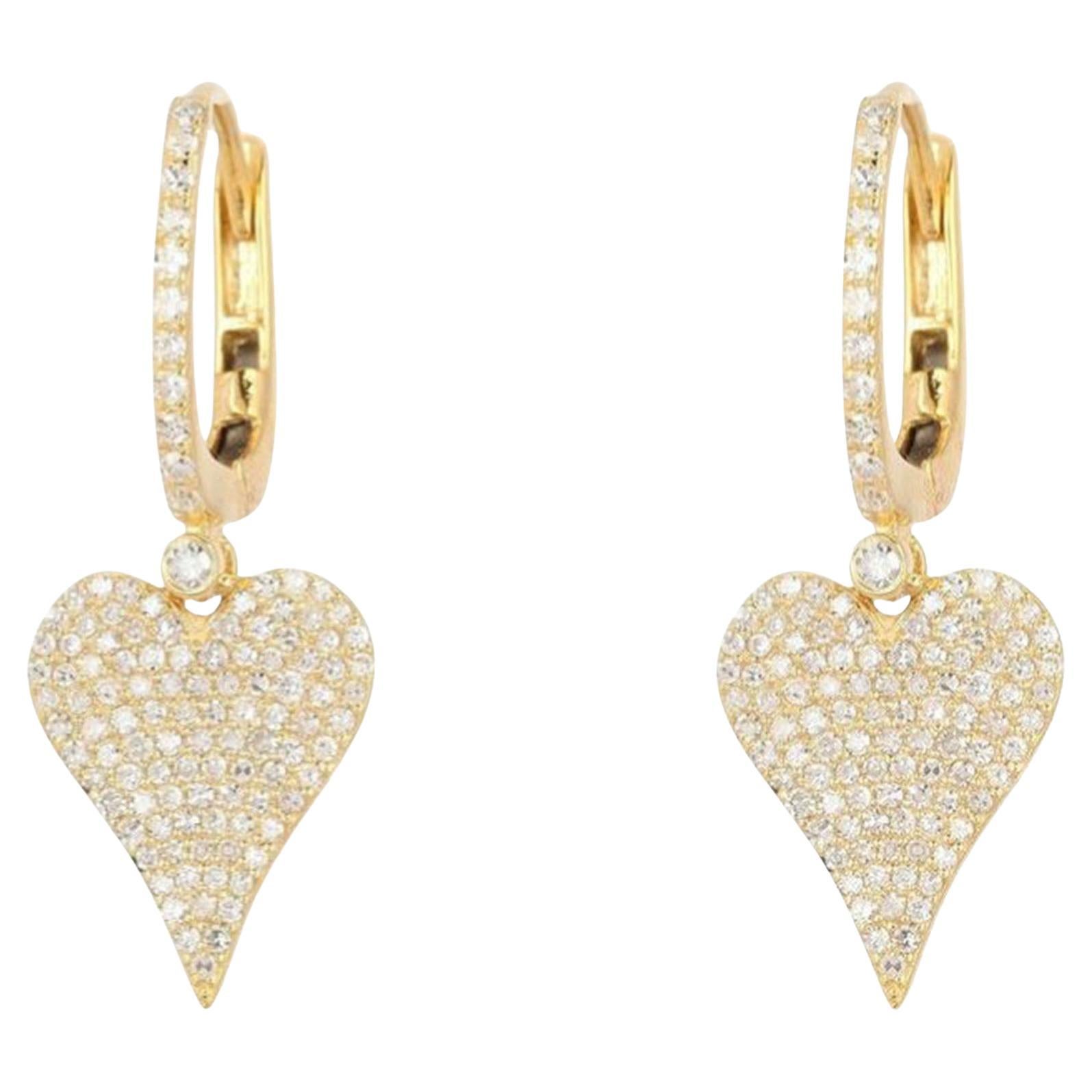 Orecchini a goccia Huggie in oro 14 carati con diamante a forma di cuore da 0,70 ct in vendita