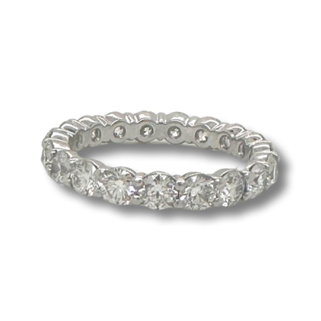 Taille brillant Bracelet éternité en diamant de 2,28 TCW serti en platine en vente