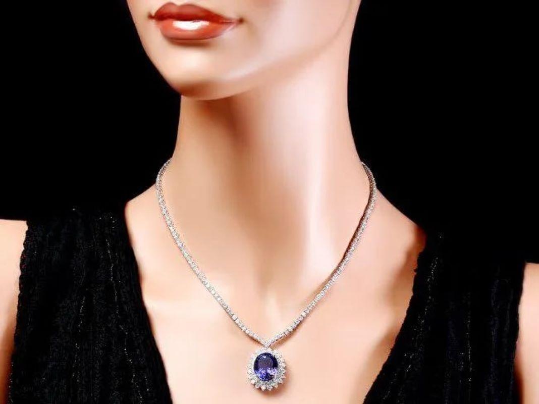 Women's 22.80Ct Natural Tanzanite and Diamond 18K Solid White Gold Necklace For Sale