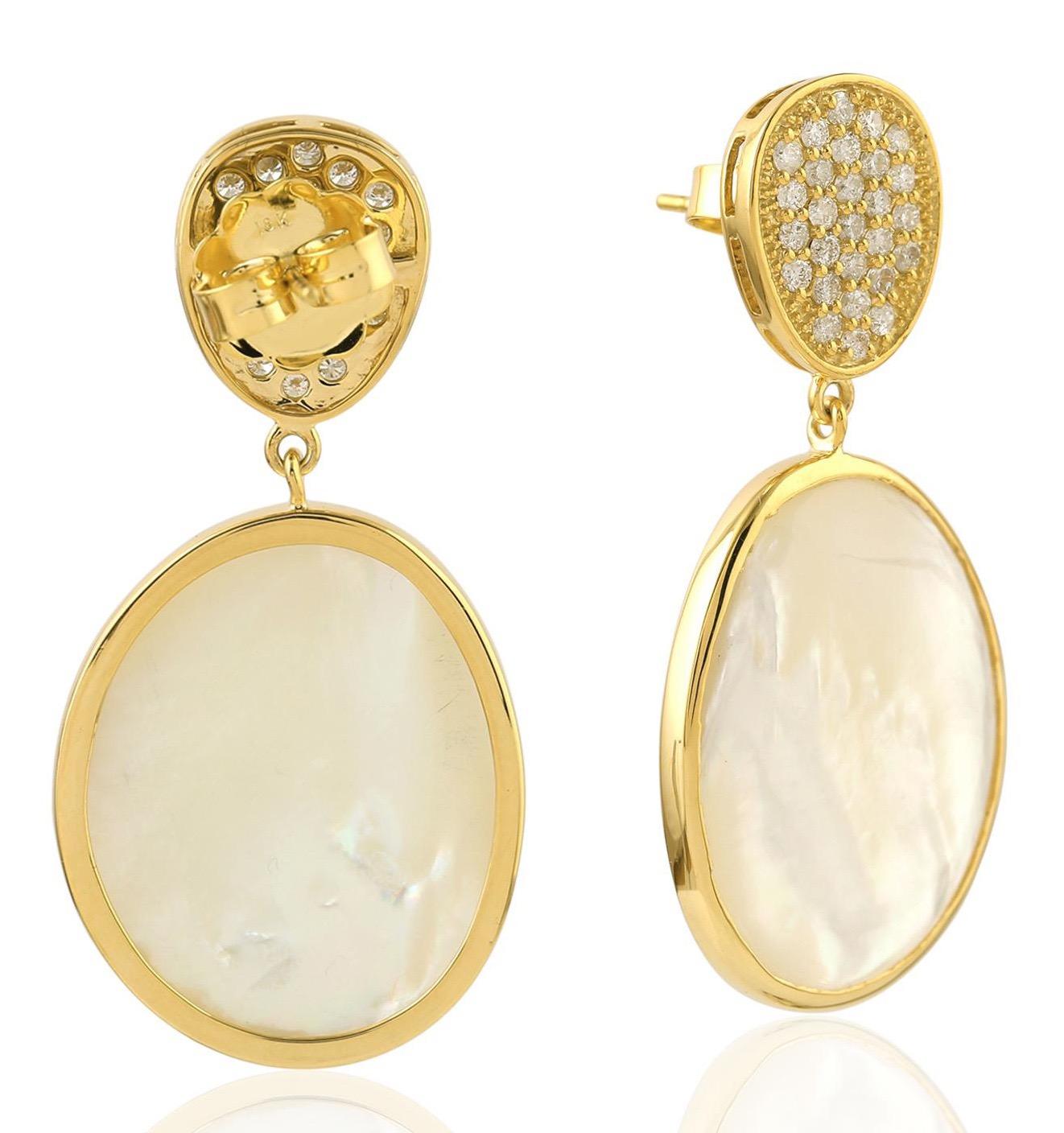 Modern 22.85 Carat Mother of Pearl Diamond 18 Karat Gold Earrings For Sale