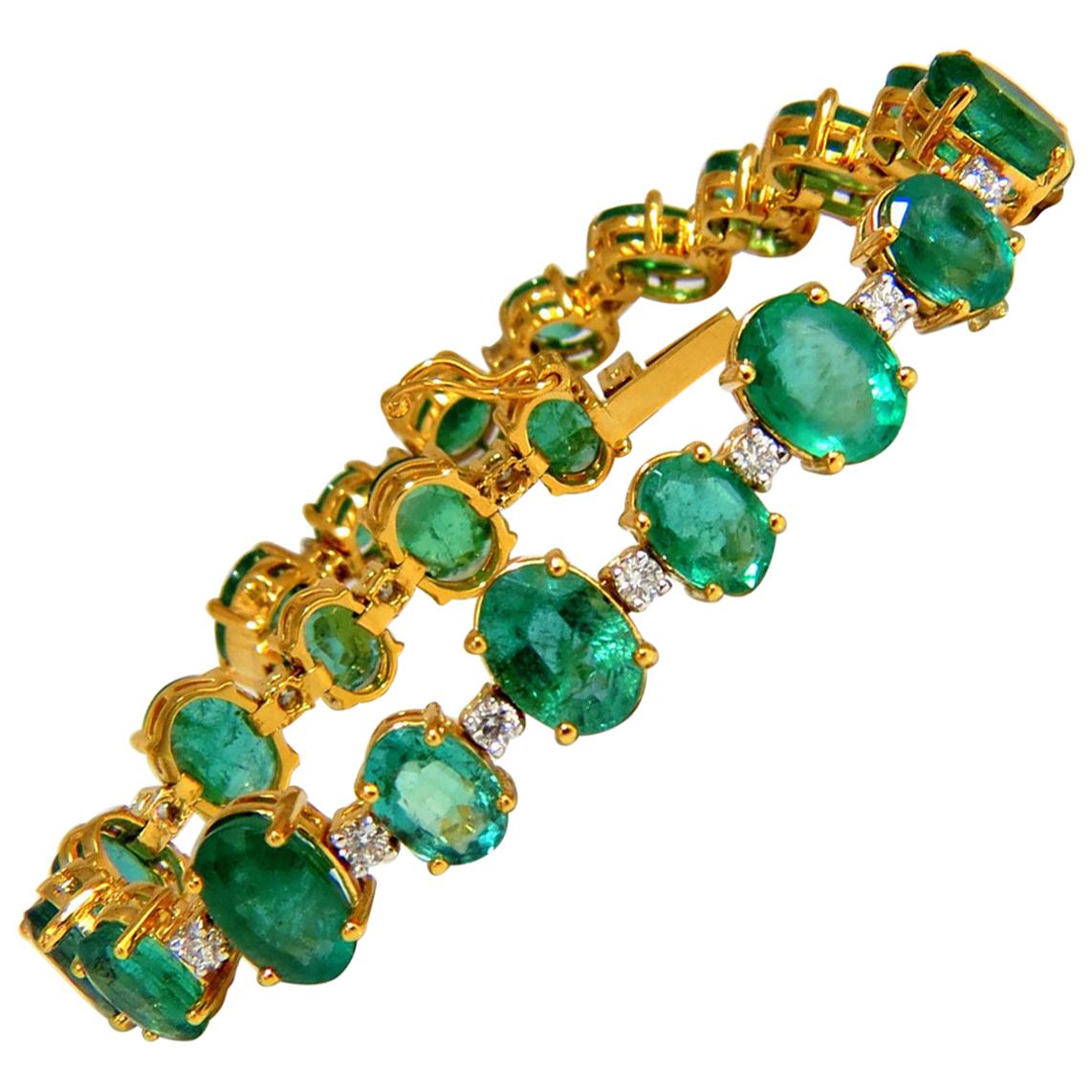 22.86 Carat Bright Green Natural Emerald Diamonds Tennis Bracelet 14 Karat For Sale