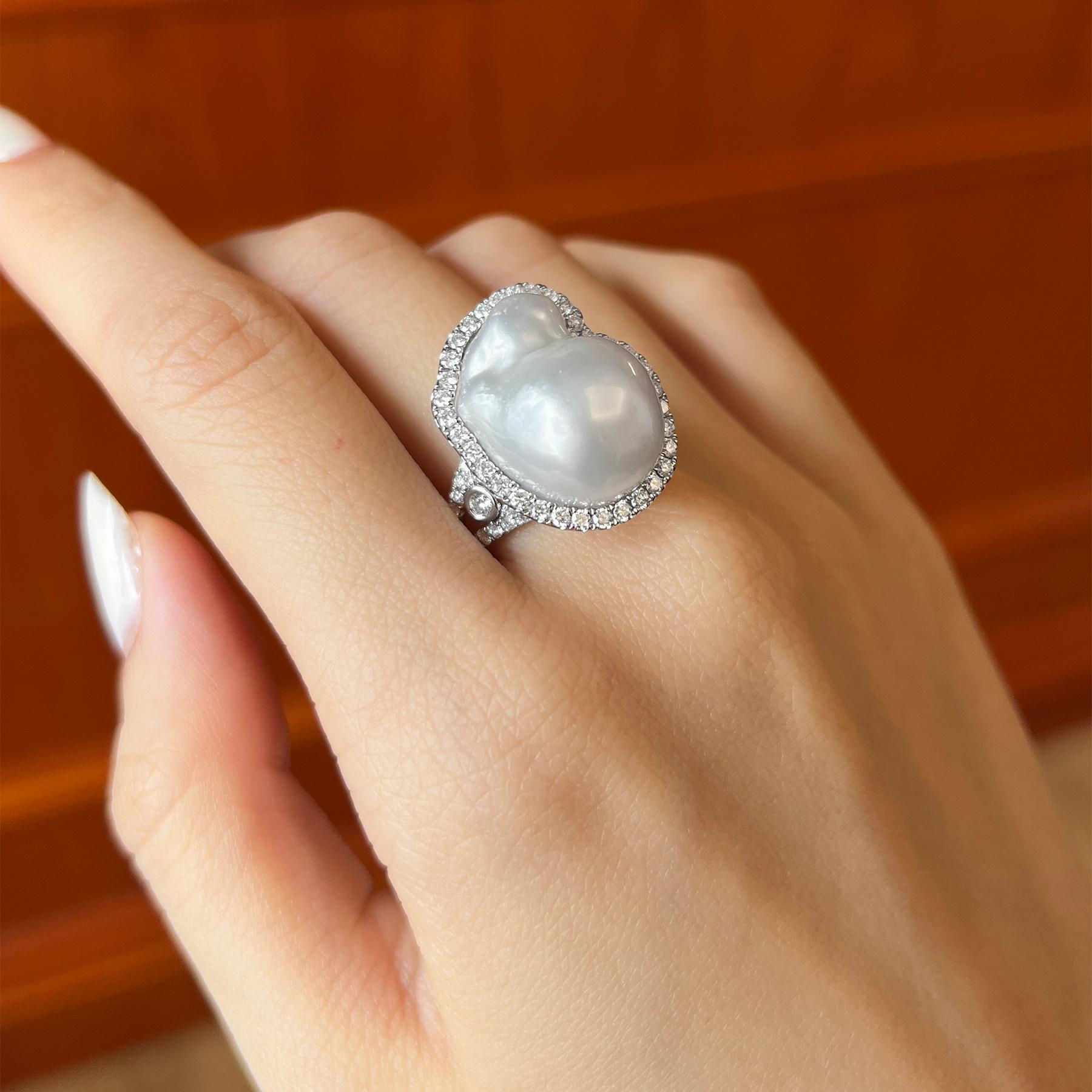 For Sale:  22.86 Carat Free Form South Sea Pearl Classical 18K Diamond Ring 6