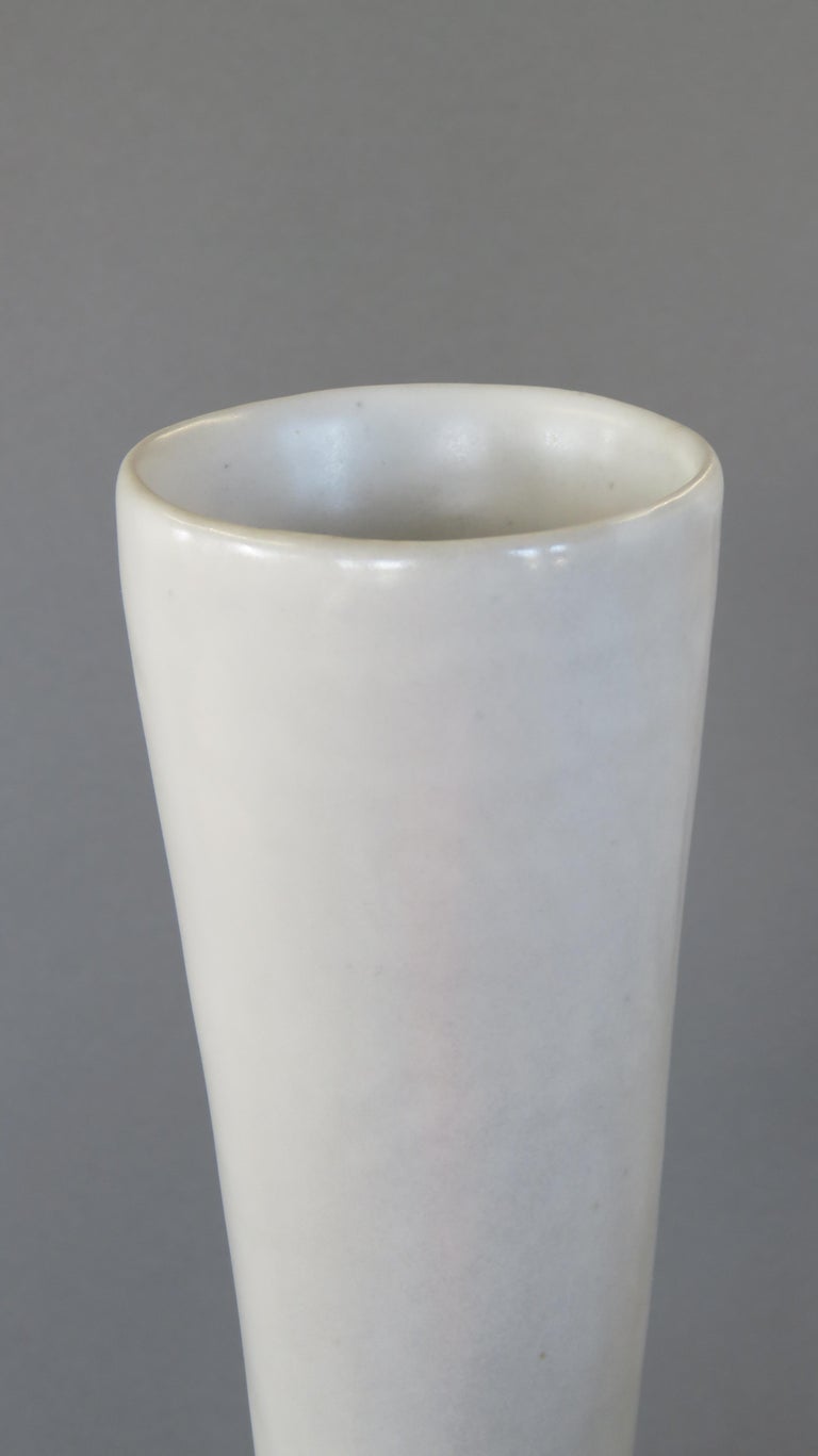 Tubular Handbuilt Ceramic Vase, White Glaze on Stoneware, 22.88 Inches Tall In Good Condition For Sale In New York, NY