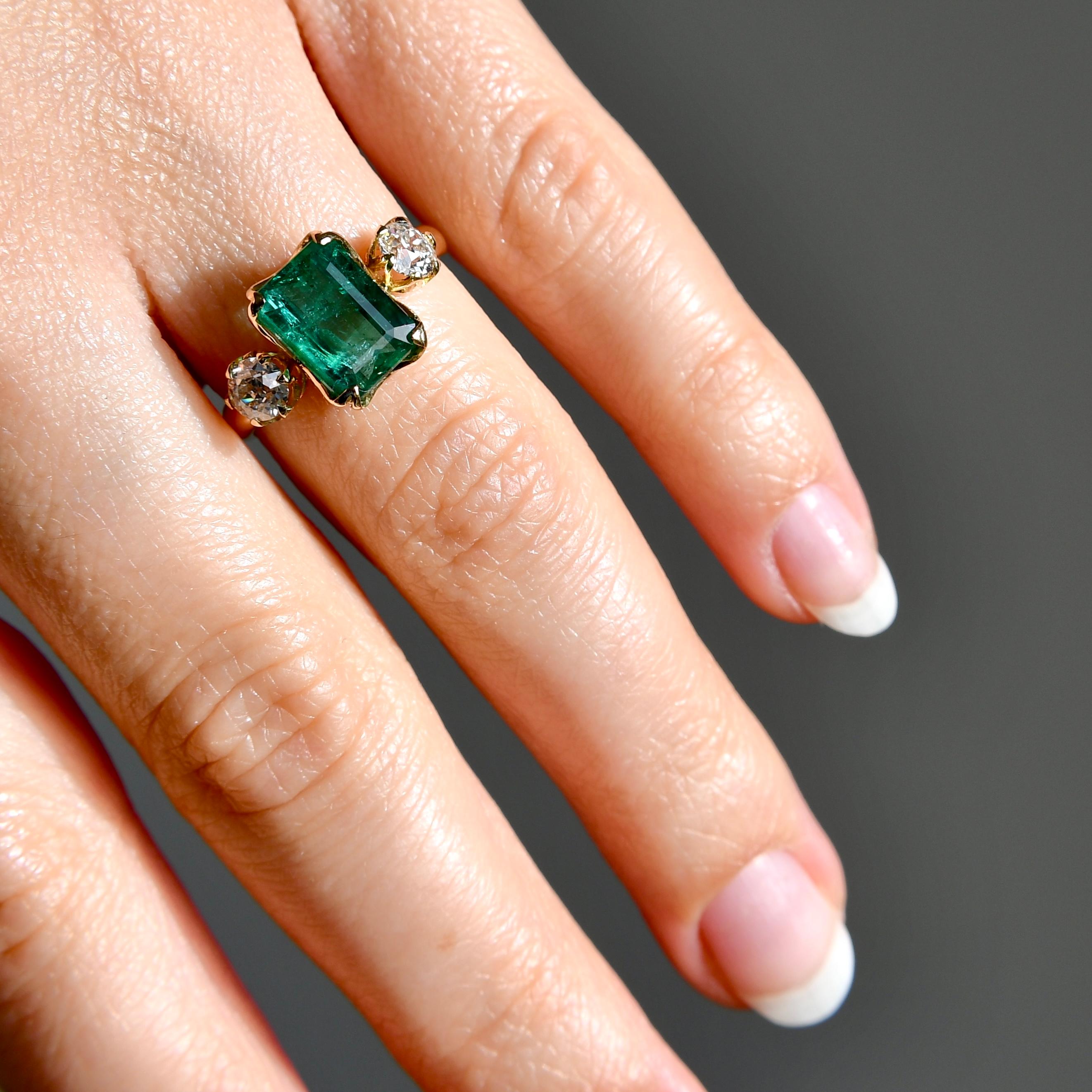 2.28ct emerald and old European cut diamond ring, GIA certified For Sale 3