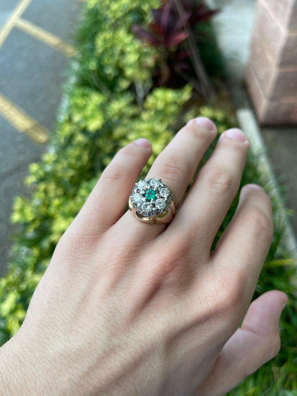 emerald round ring