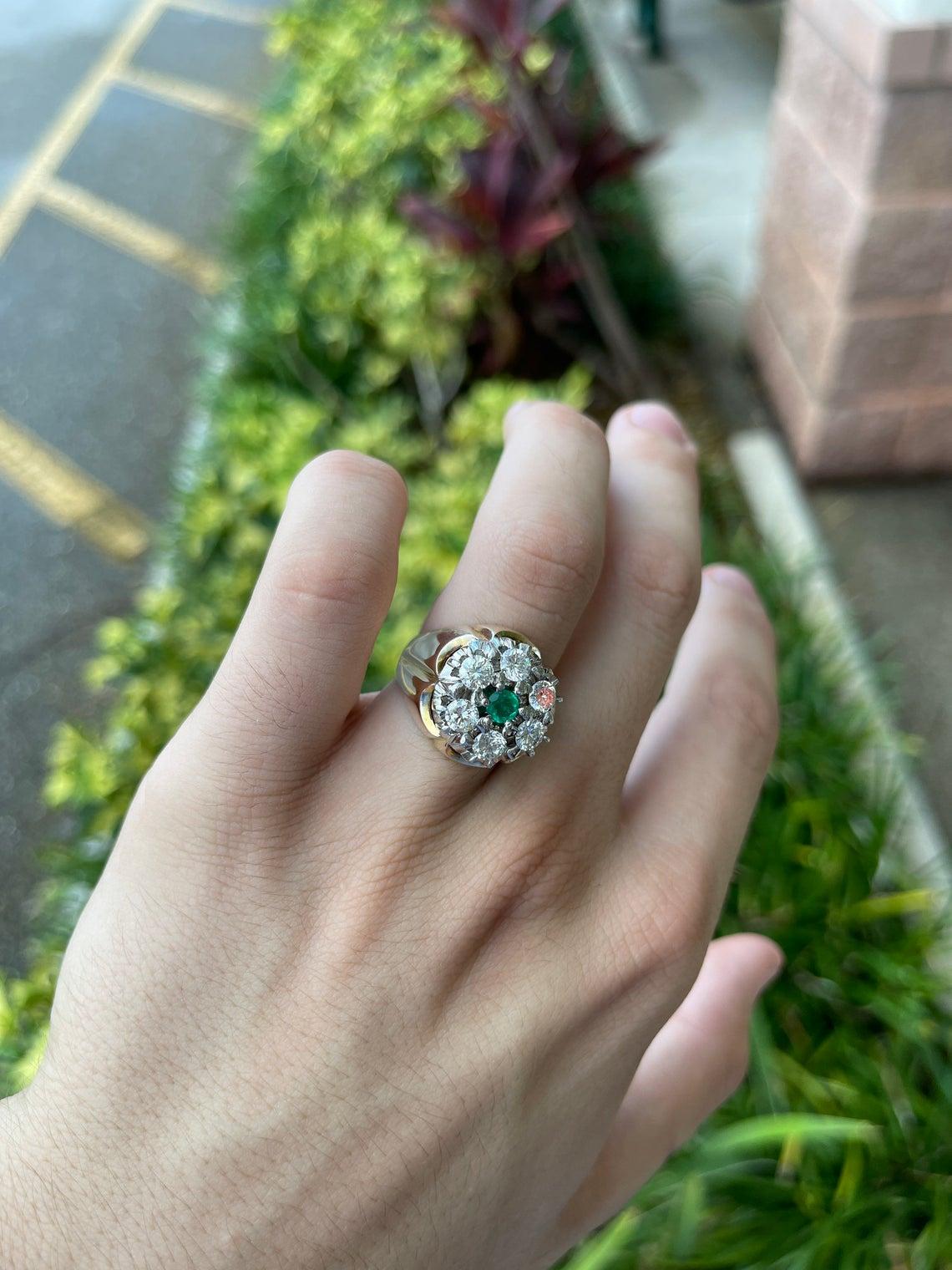 2.28tcw 14K Men's Colombian Emerald Round Cut & Diamond Cluster Two-Toned Ring In New Condition For Sale In Jupiter, FL