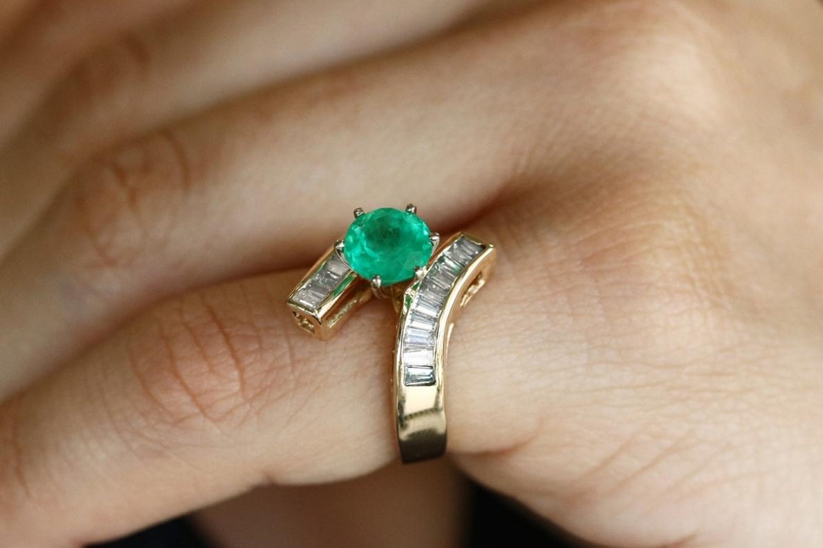 Round Cut 2.28tcw 14K Round Colombian Emerald & Bypass Baguette Diamond Engagement Ring For Sale