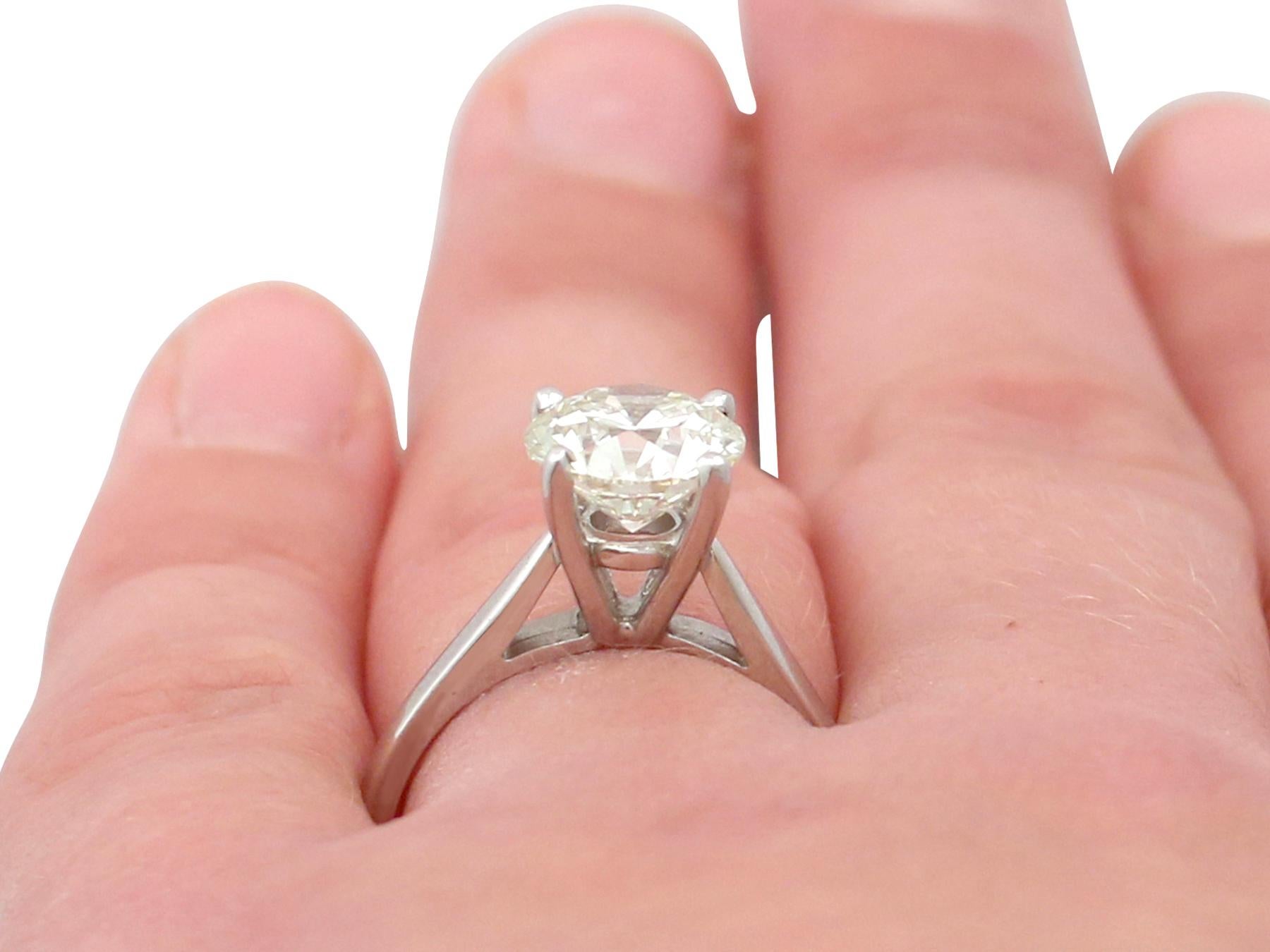 2.29 Carat Diamond and Platinum Solitaire Engagement Ring 3