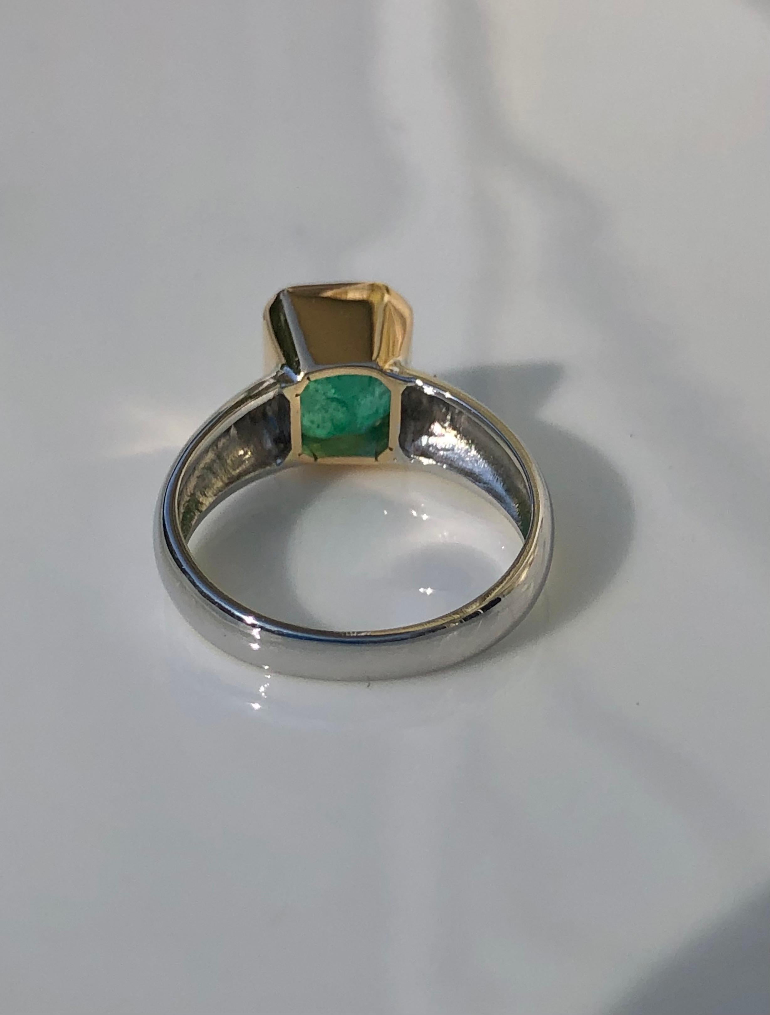 2.29 Carat Emerald Solitaire Ring Two Tone 18K Gold For Sale 1