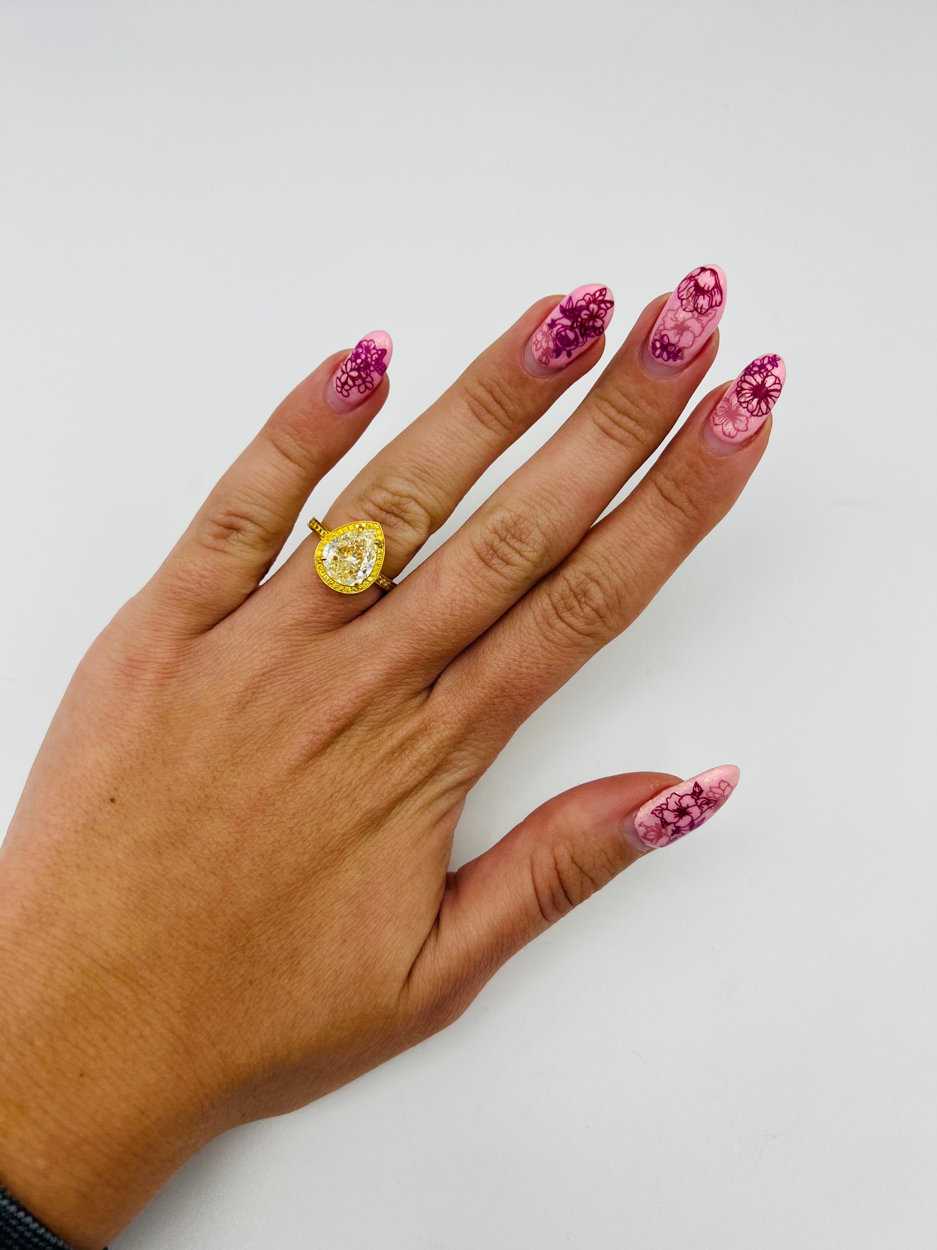 2.29 Carat Light Fancy Yellow Pear Shape Diamond Engagement Ring For Sale 6