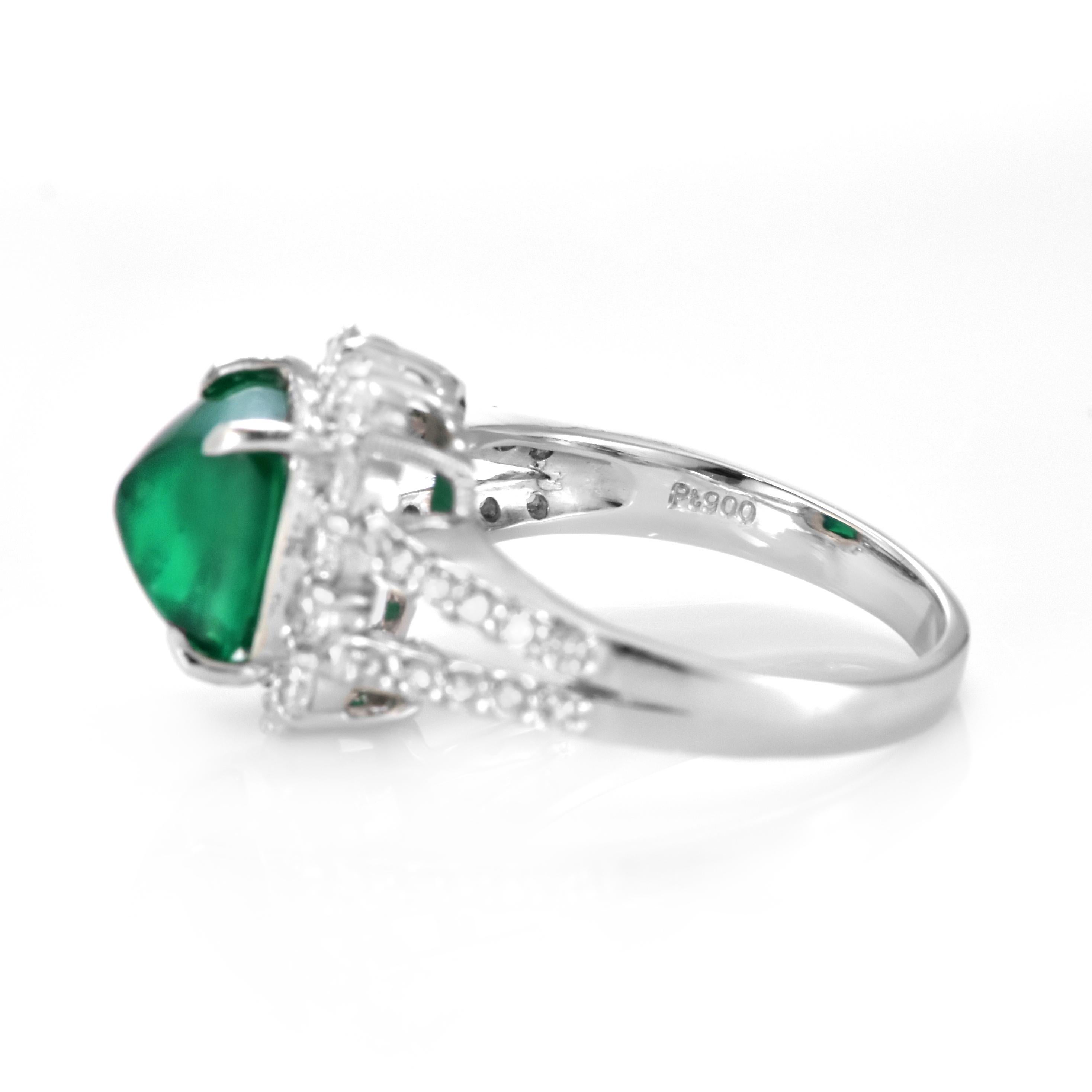 2,29 Karat natürlicher kolumbianischer Zuckerhut-Smaragd & Diamantring aus Platin mit Zuckerhut-Smaragd im Angebot 2