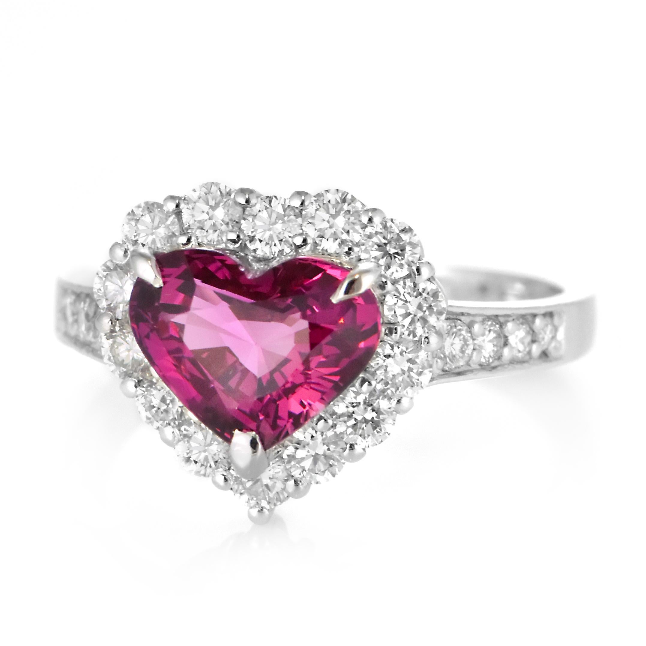 Anello con diamante e spinello africano non trattato da 2,29 carati in platino In condizioni Nuovo in vendita a Tokyo, JP