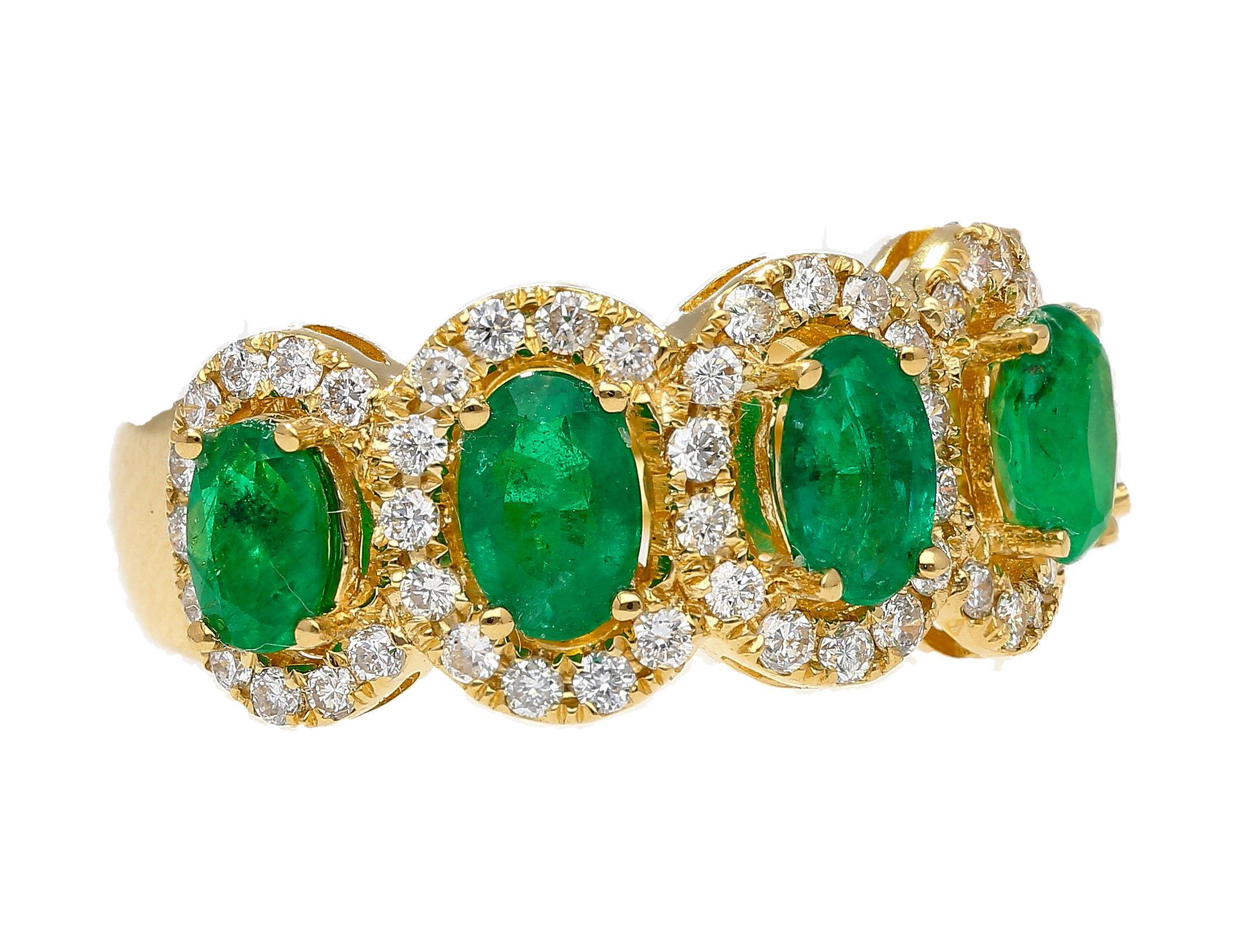 2.29 Carat Oval Cut Emerald and Diamond Wedding Band in 18K Gold For Sale 1