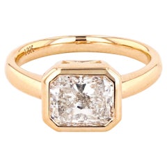 2,29 Karat Diamantring mit Strahlenschliff und Ost-West-Lünette
