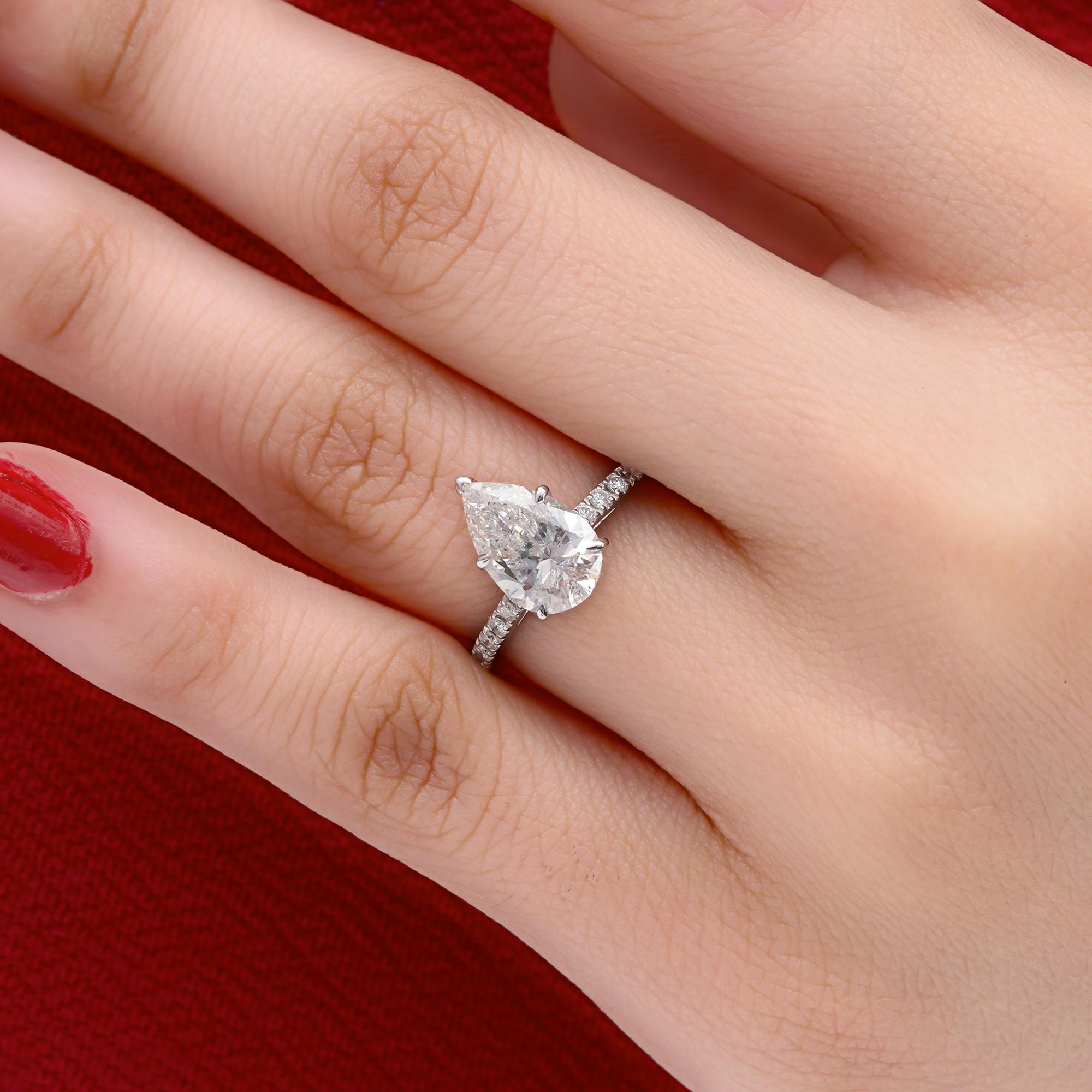 Im Angebot: 2,29 Karat SI/H Birnenschliff Diamant Pave Band Verlobungsring 14k Weißgold () 2