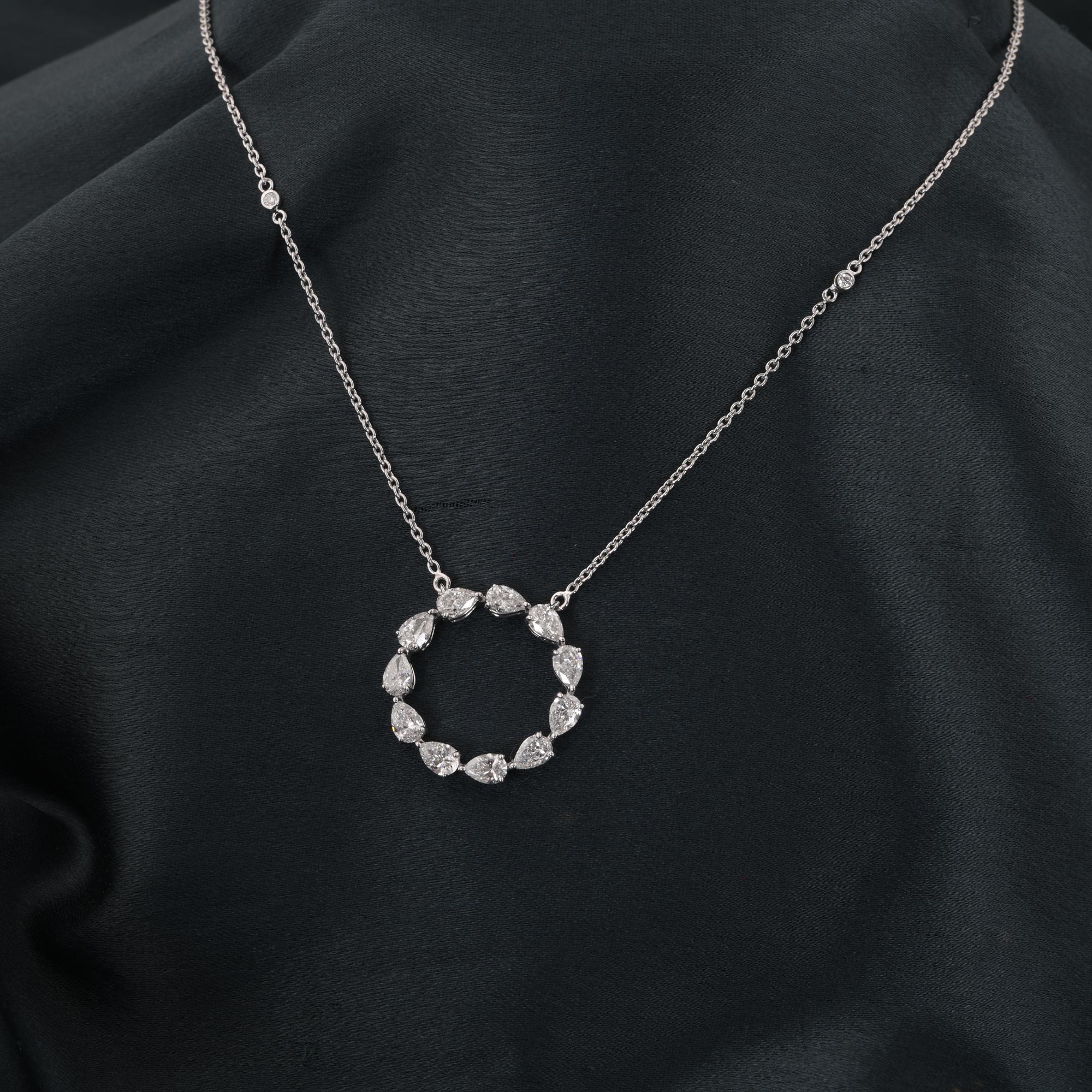 Donna Collana con ciondolo a cerchio aperto con diamante a pera da 2,29 carati SI/H Oro bianco 18 carati in vendita