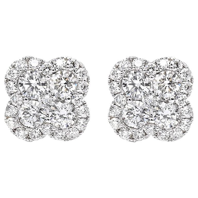 Round Cut 2.29 Carat VS2 Clarity G/H Color Clover Shape Diamond Stunning Stud Earrings  For Sale