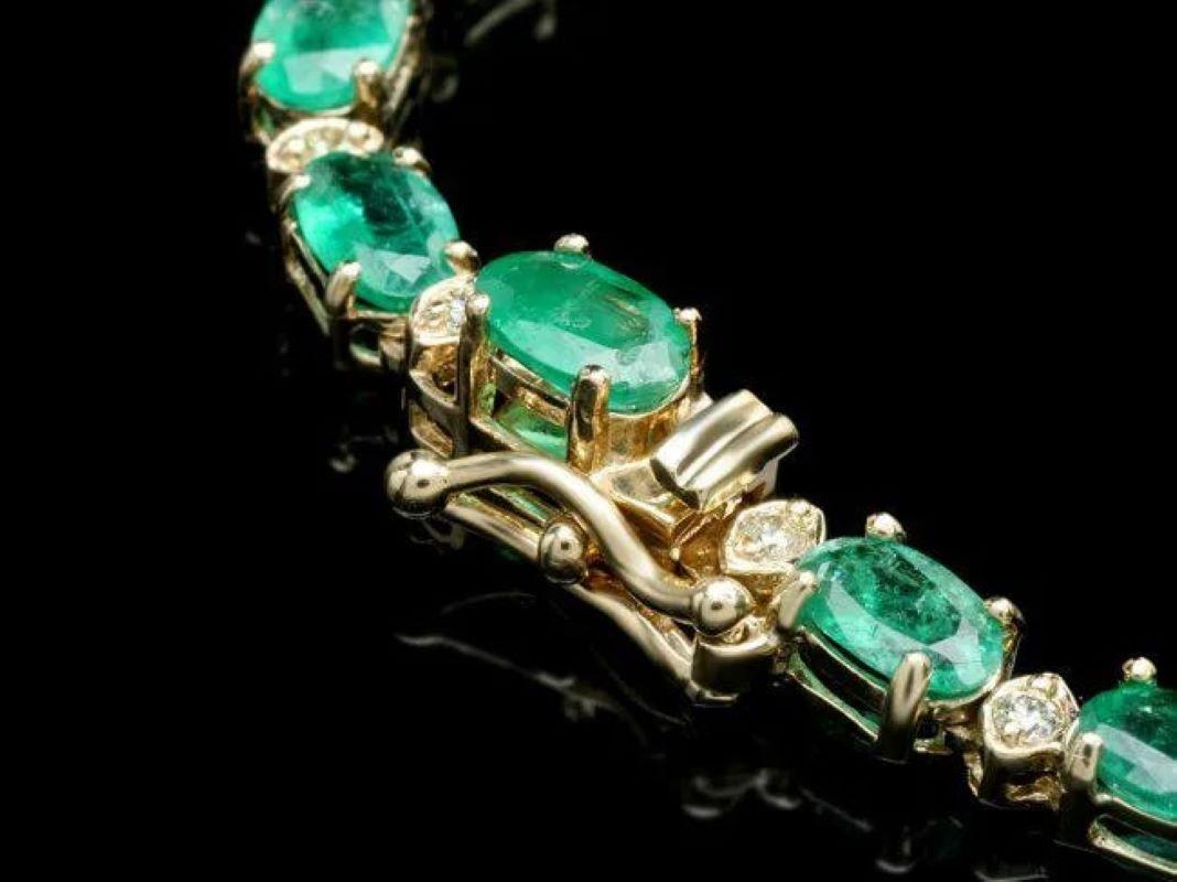 Mixed Cut 22.90ct Natural Emerald and Diamond 14K Solid Yellow Gold Necklace For Sale