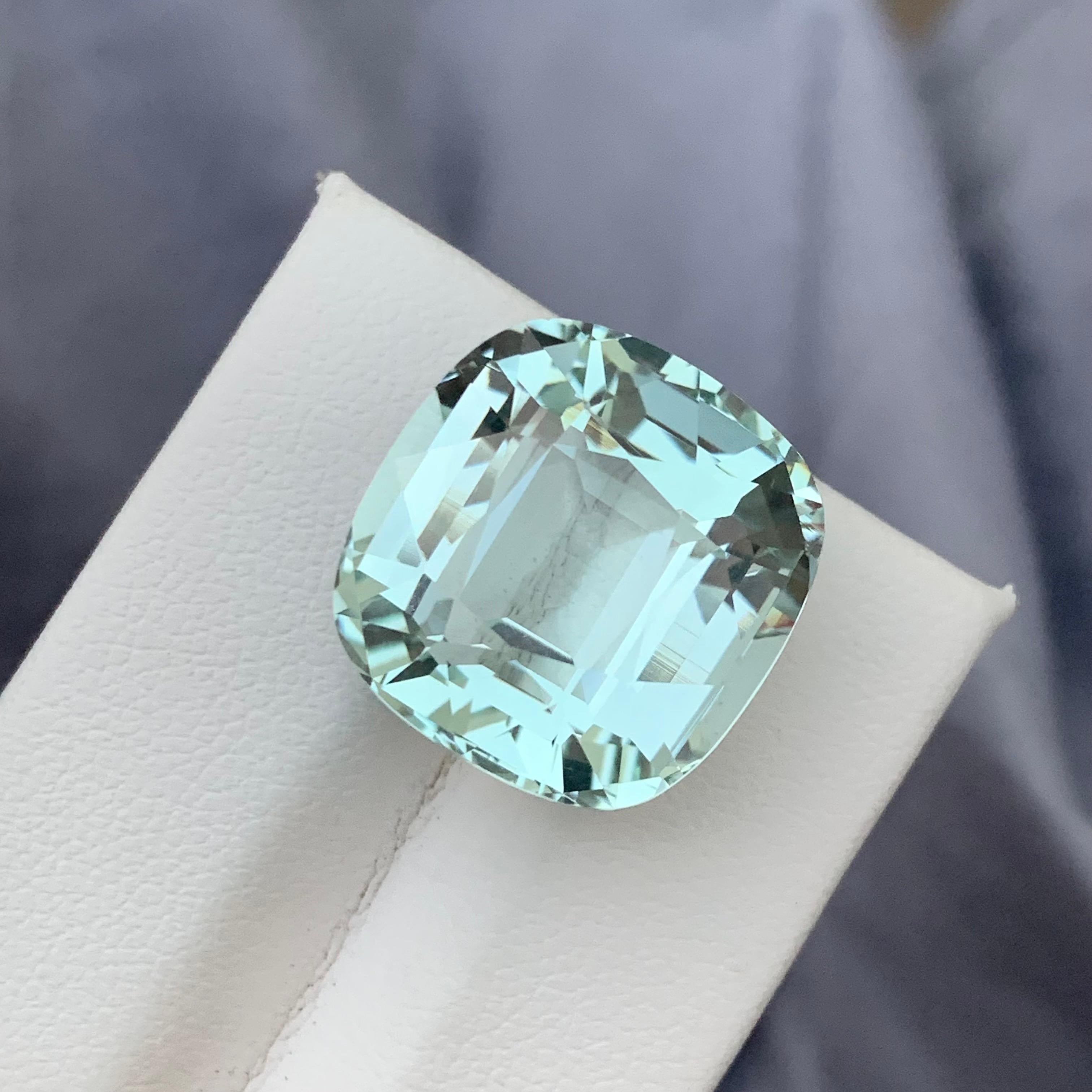 Cushion Cut 22.95 Carats Gorgeous Loose Mint Green Aquamarine For Pendant Jewellery  For Sale
