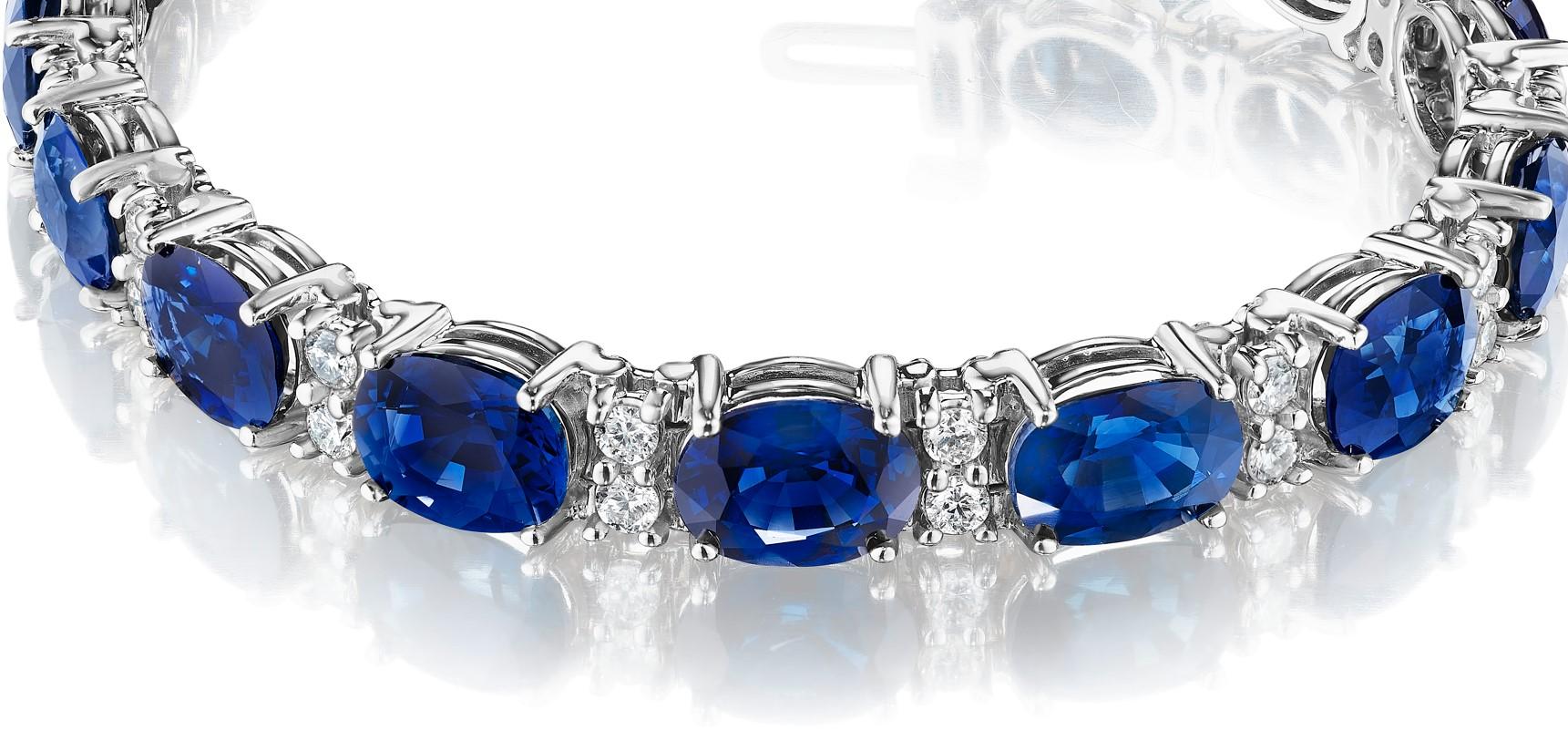 Oval Cut 22.99ct Oval Sapphire & Round Diamond Bracelet in 18KT White Gold For Sale