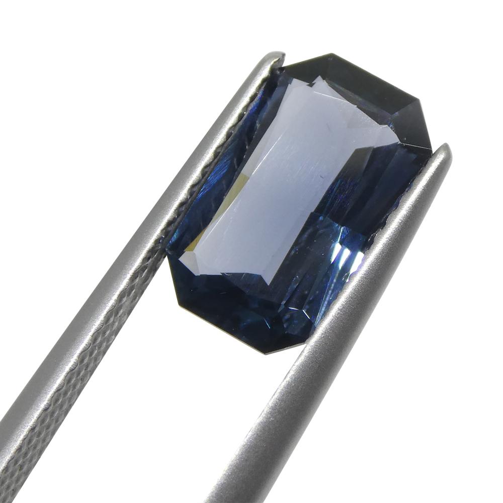 2,29ct Spinello blu rettangolare con taglio a forbice dalla Birmania in vendita 8