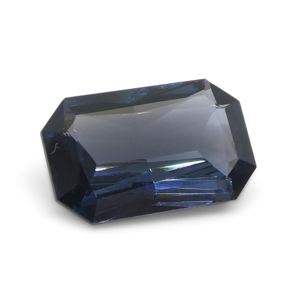 2,29ct Spinello blu rettangolare con taglio a forbice dalla Birmania in vendita 2