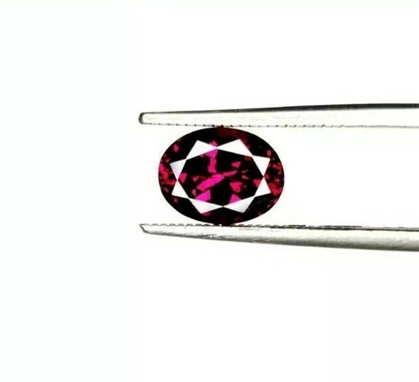 Oval Cut 2.29cts Color Change Purple Garnet of Mozambique Manica Province For Sale