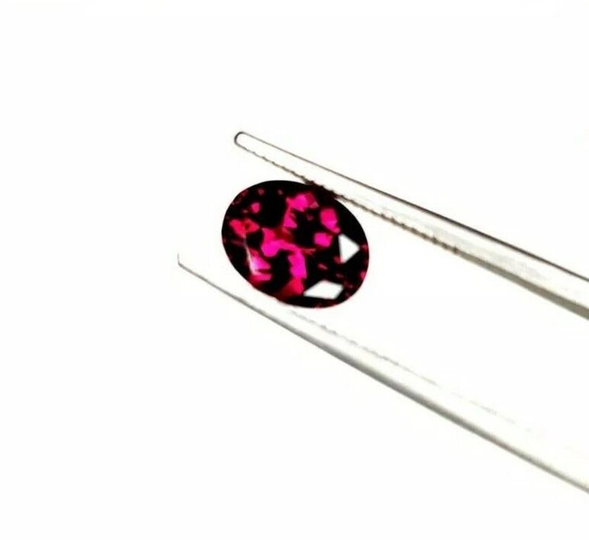 2.29cts Color Change Purple Garnet of Mozambique Manica Province In New Condition For Sale In Chicago, IL