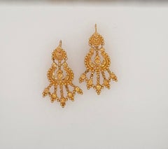 22C Gelbgold-Ohrringe „V“, 8,36 Gramm, China