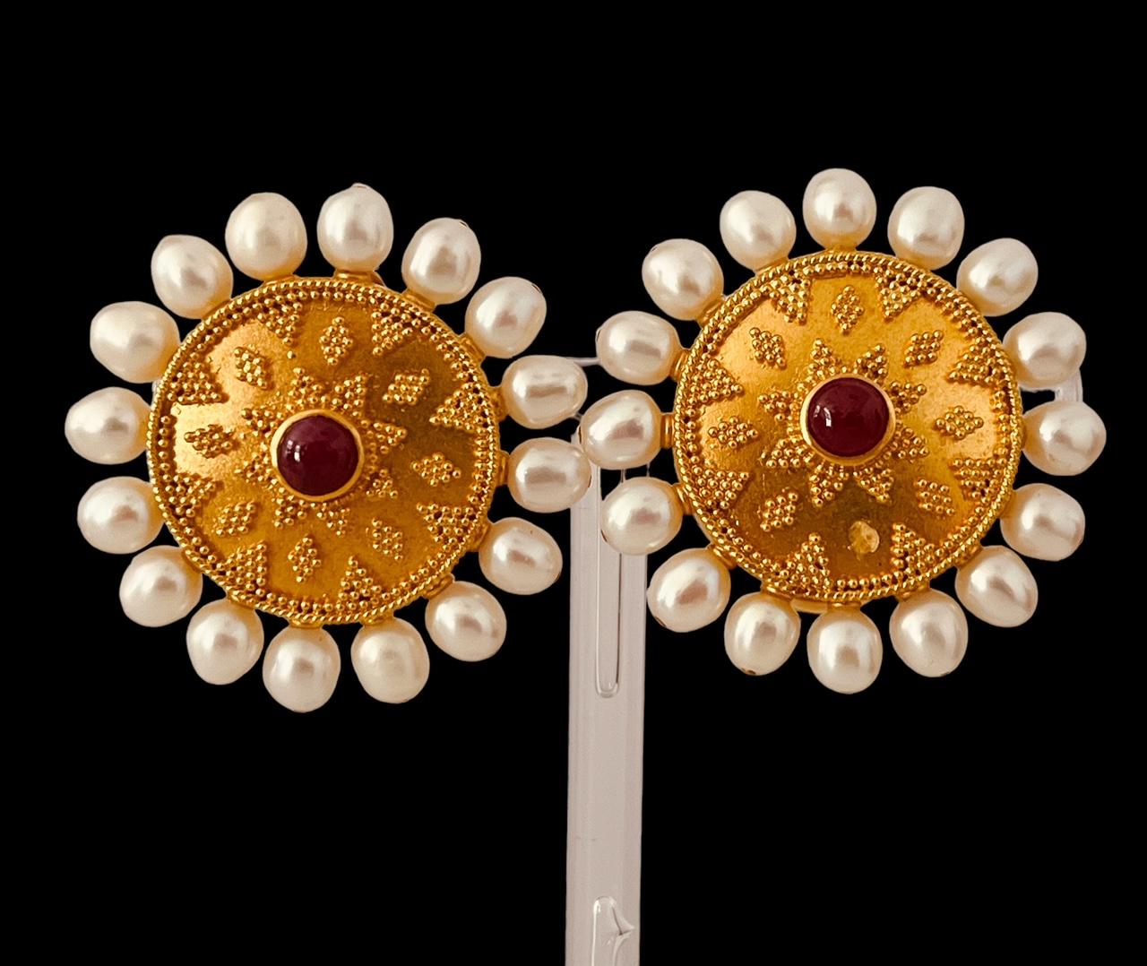 22ct Gold Granulated Disc Earrings Set With A Cabochon Ruby And Cultured Pearls For Sale 5