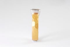 Anillo martillado de oro de 22 quilates con diamante talla esmeralda engastado en platino de 2,45 quilates GIA