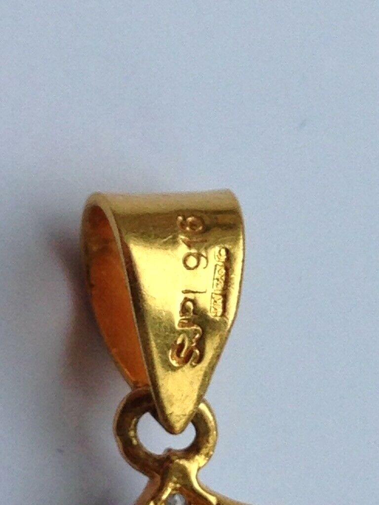 Croce in oro 916 22ct In condizioni buone in vendita a London, GB