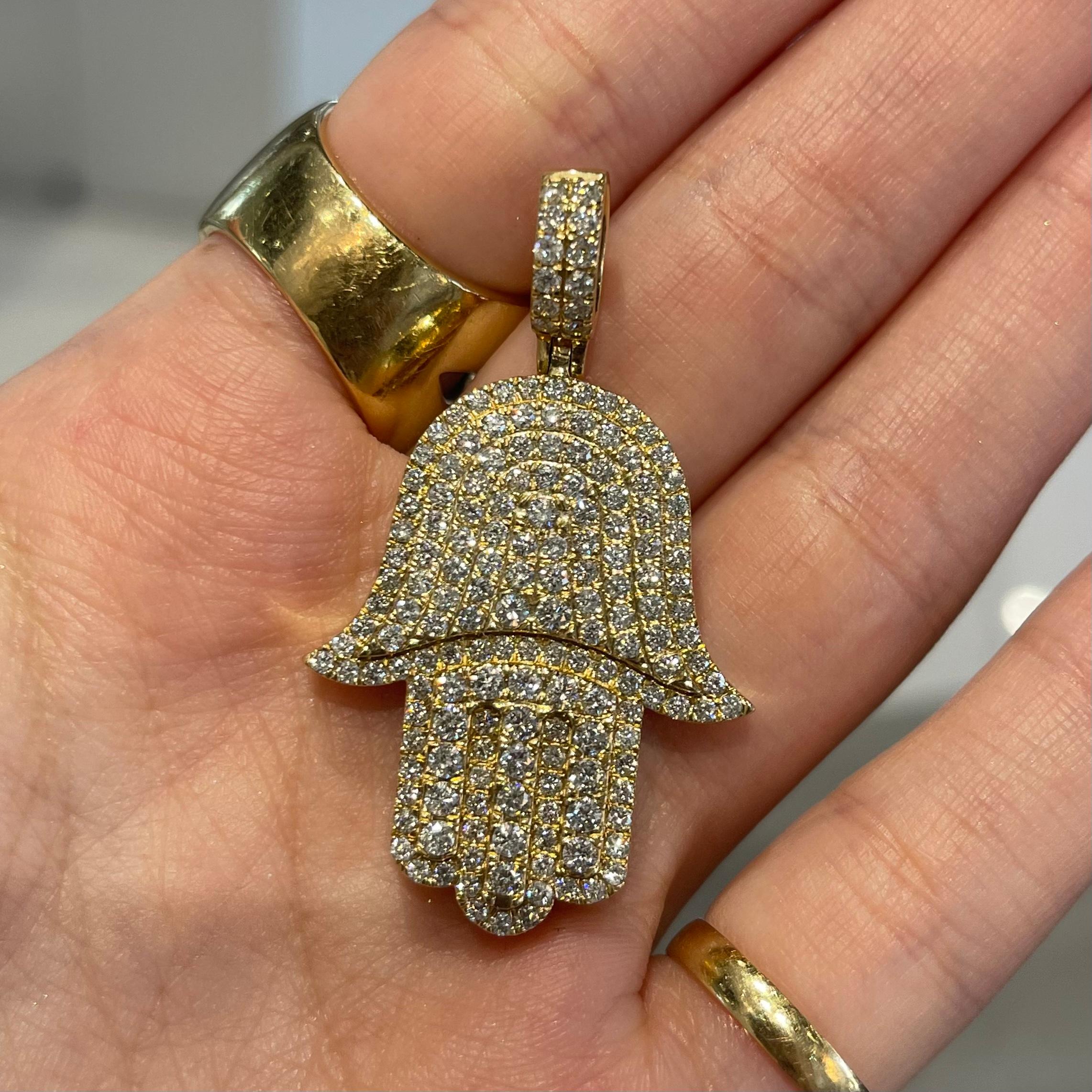 2.2 Carat Hamsa Diamond Pendant in 14k Yellow Gold For Sale 1