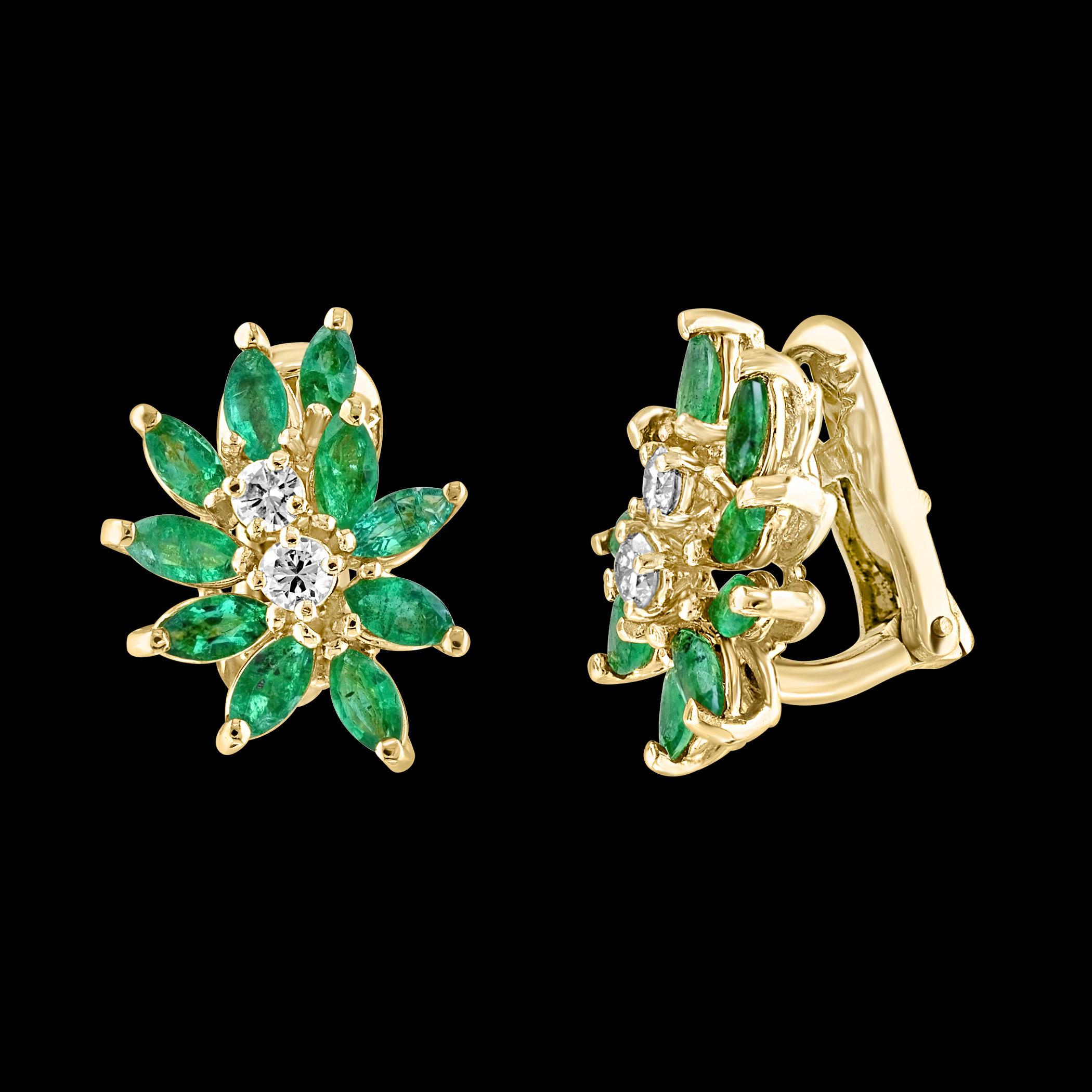 2.2Ct Nature Brazilin Marquise Emerald & 0.40 Ct Diamond Clip on Earring 18  Or jaune karat
 
Cette exquise paire de boucles d'oreilles est magnifiquement réalisée en or jaune 18 carats.
Le poids de l'or 18 carats est de 9,4 grammes avec les