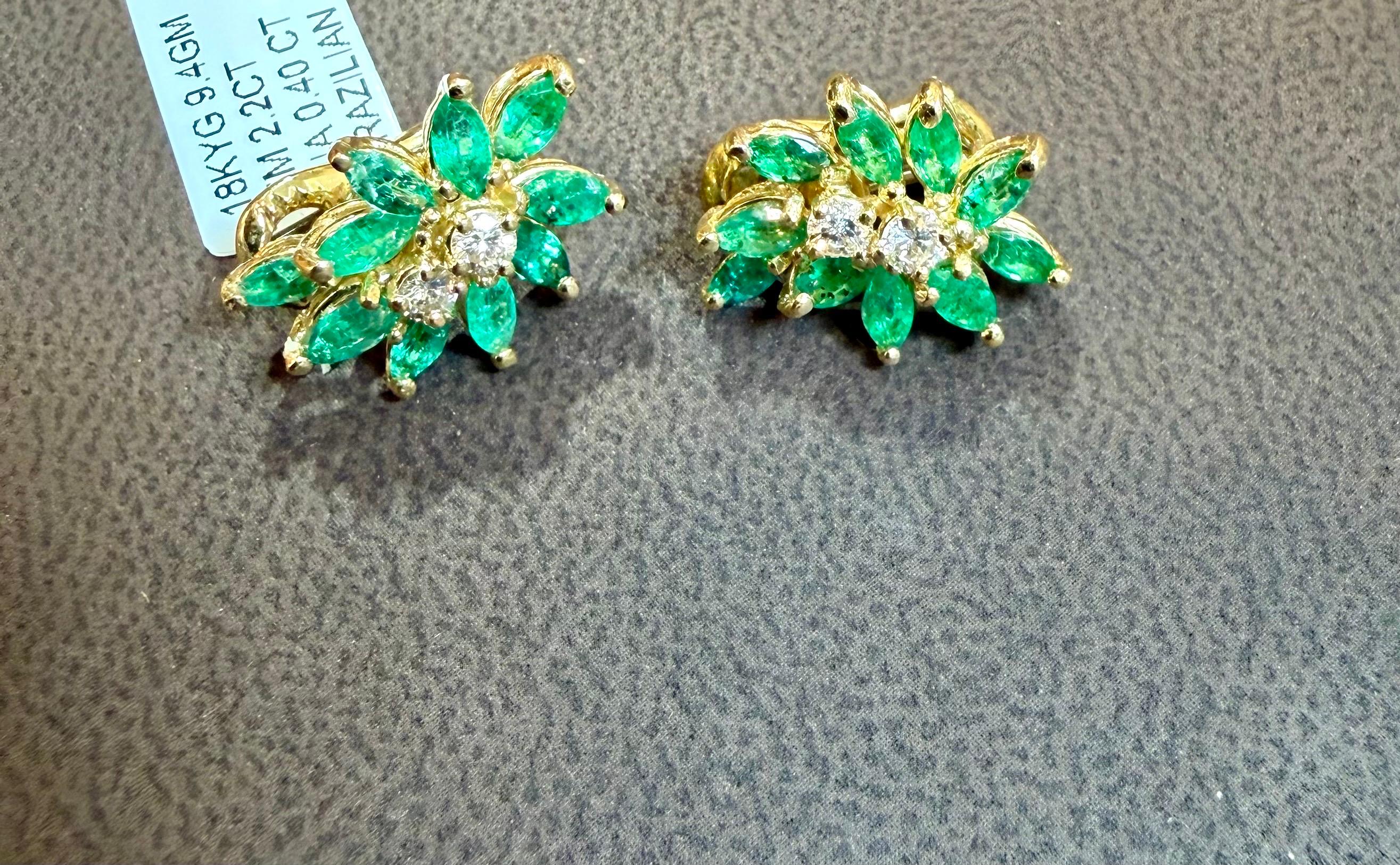 2.2Ct Nature Brazilin Marquise Emerald & 0.40 Ct Diamond Clipon Earring 18 KYG Excellent état - En vente à New York, NY