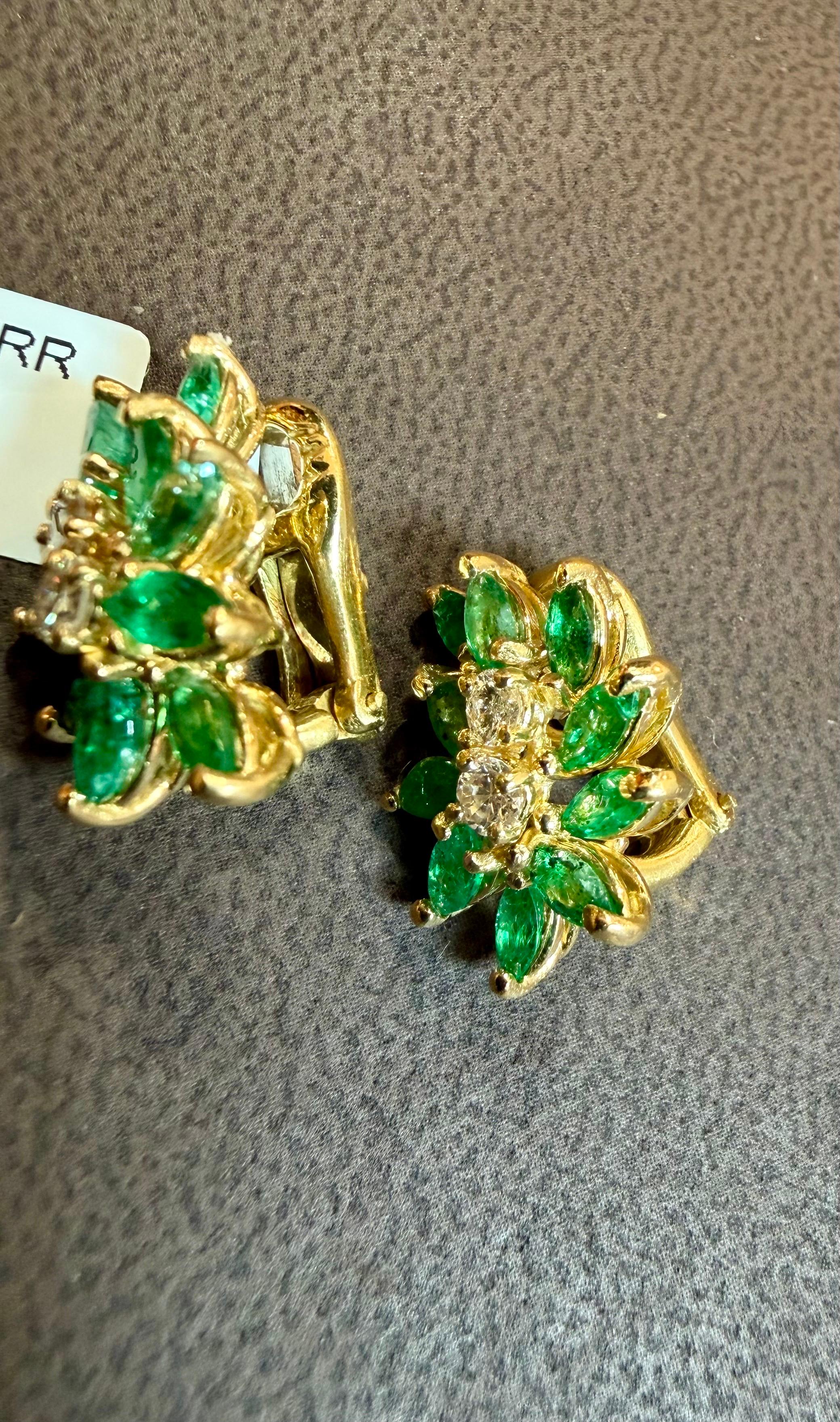 2.2Ct Nature Brazilin Marquise Emerald & 0.40 Ct Diamond Clipon Earring 18 KYG en vente 4