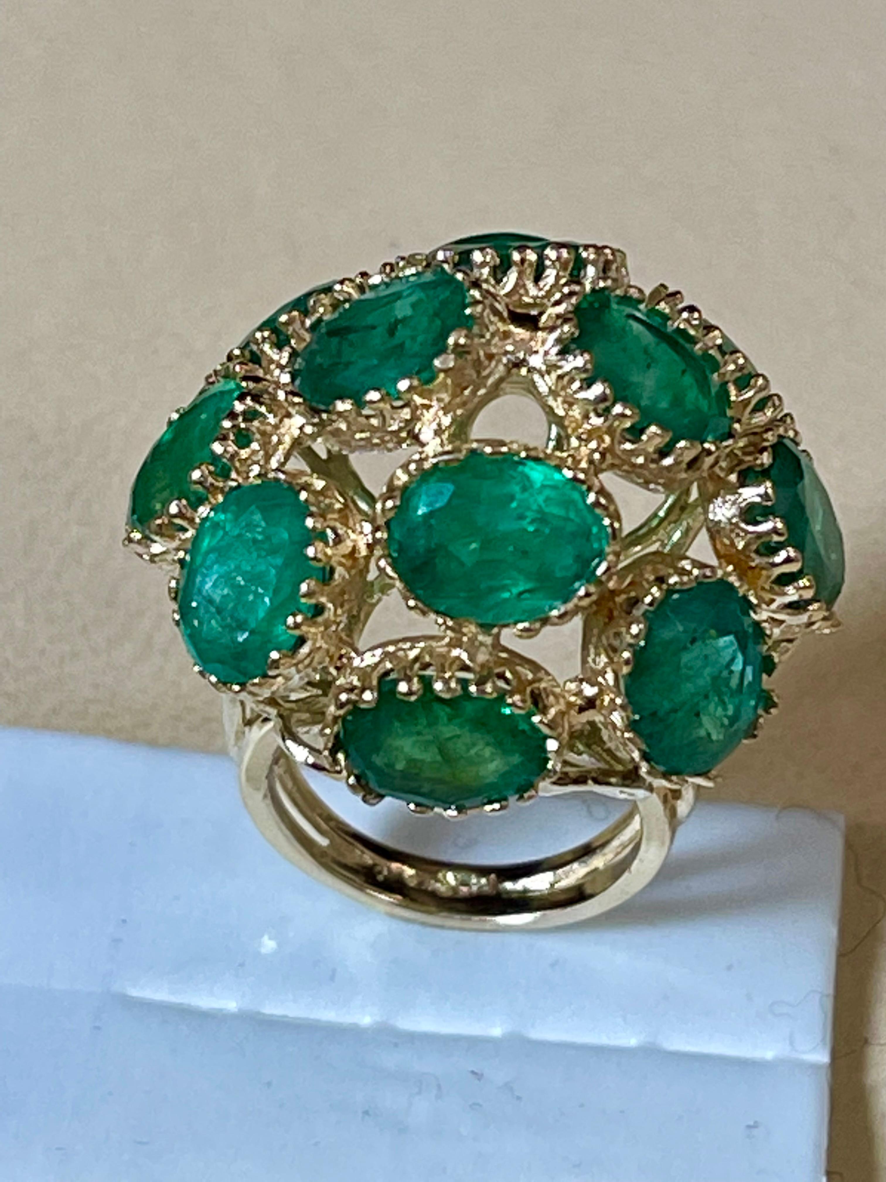 22Ct Natural Emerald, 12 Oval Stone Dome Shape Cocktail Ring 14 Kt Yellow Gold For Sale 5