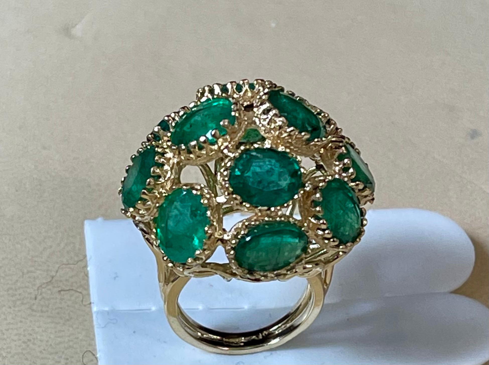 22Ct Natural Emerald, 12 Oval Stone Dome Shape Cocktail Ring 14 Kt Yellow Gold For Sale 1